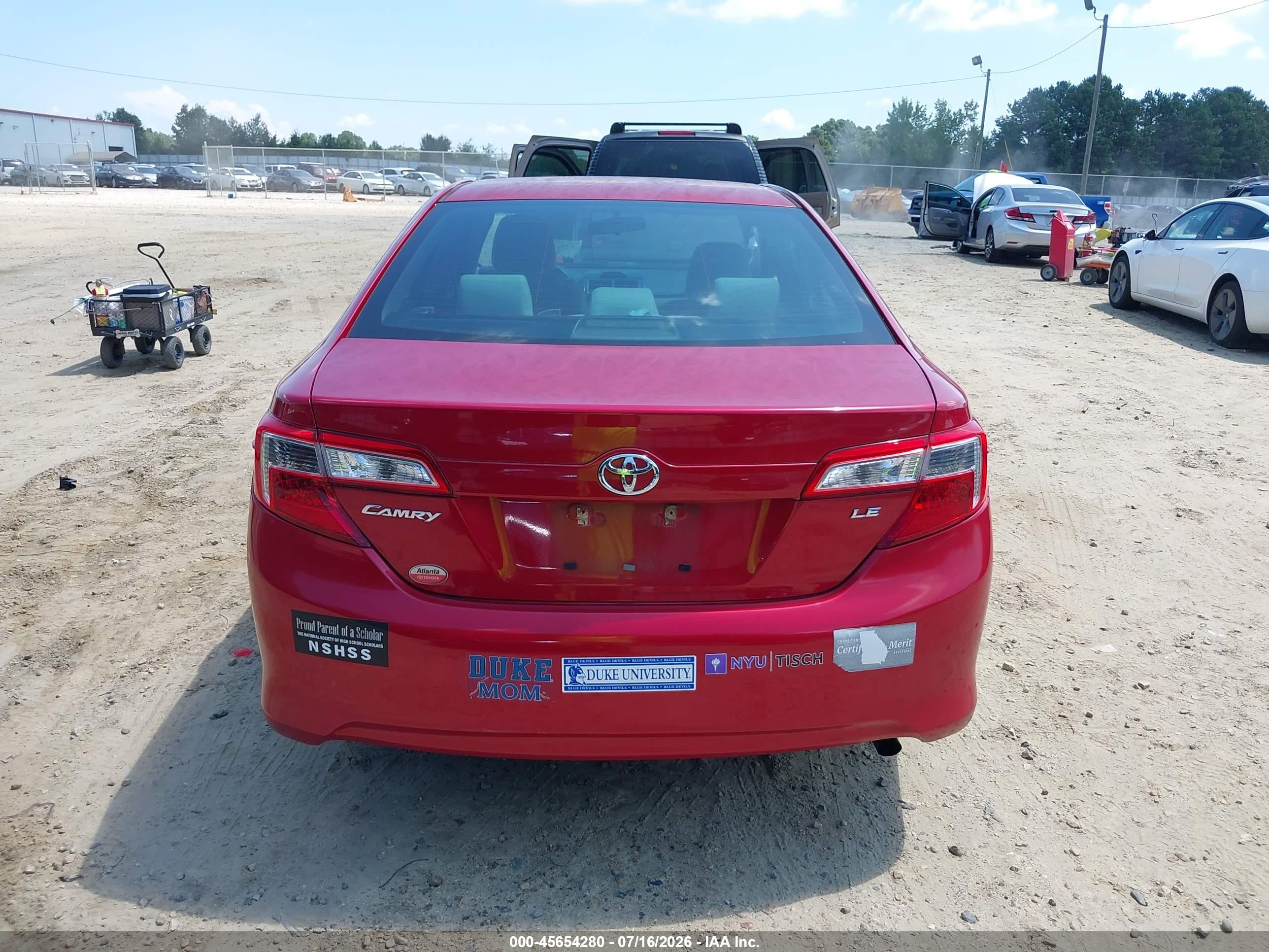 2013 Toyota Camry Le Red vin: 4T1BF1FKXDU695586