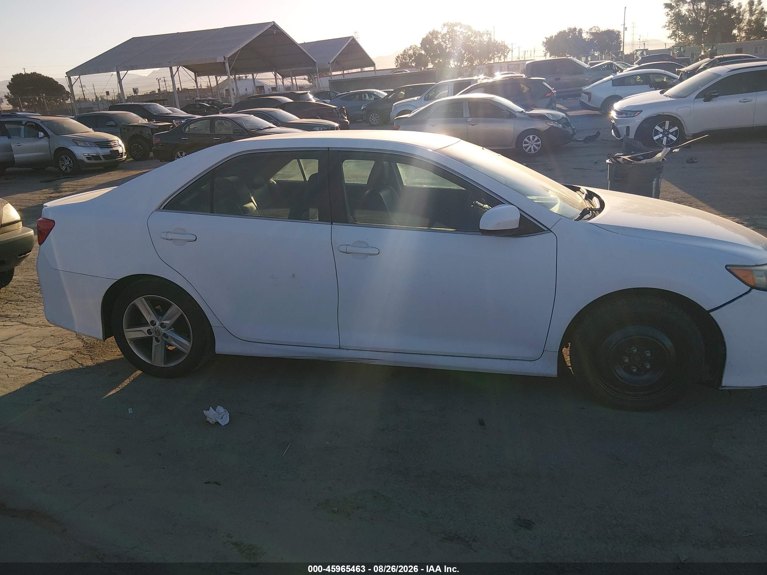 2013 Toyota Camry Se White vin: 4T1BF1FKXDU698388