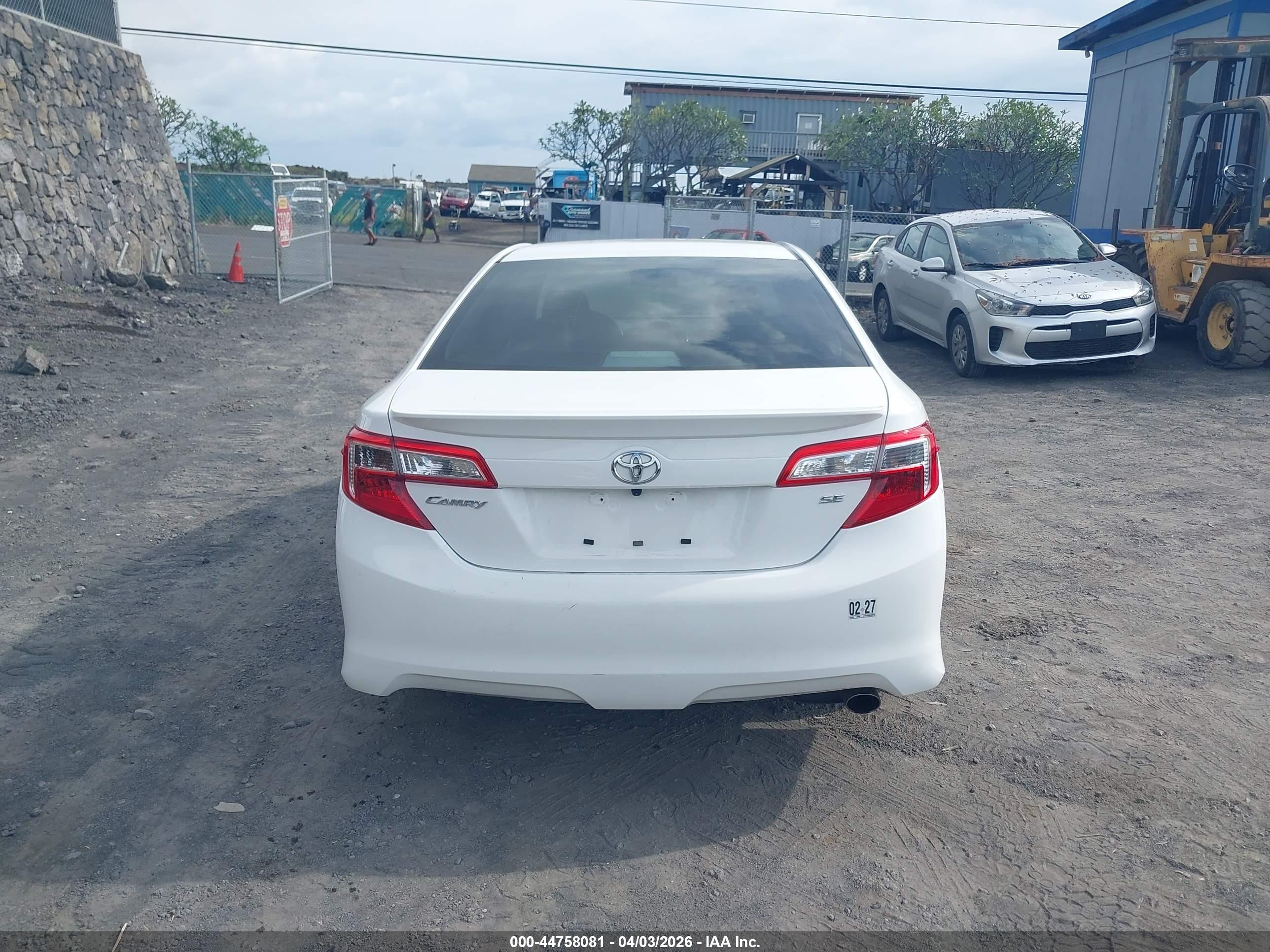2014 Toyota Camry Se/se Sport Белый vin: 4T1BF1FKXEU300758