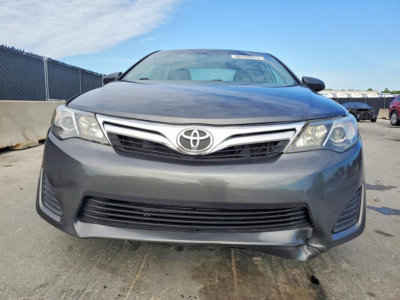 2014 Toyota Camry Le Gray vin: 4T1BF1FKXEU302039