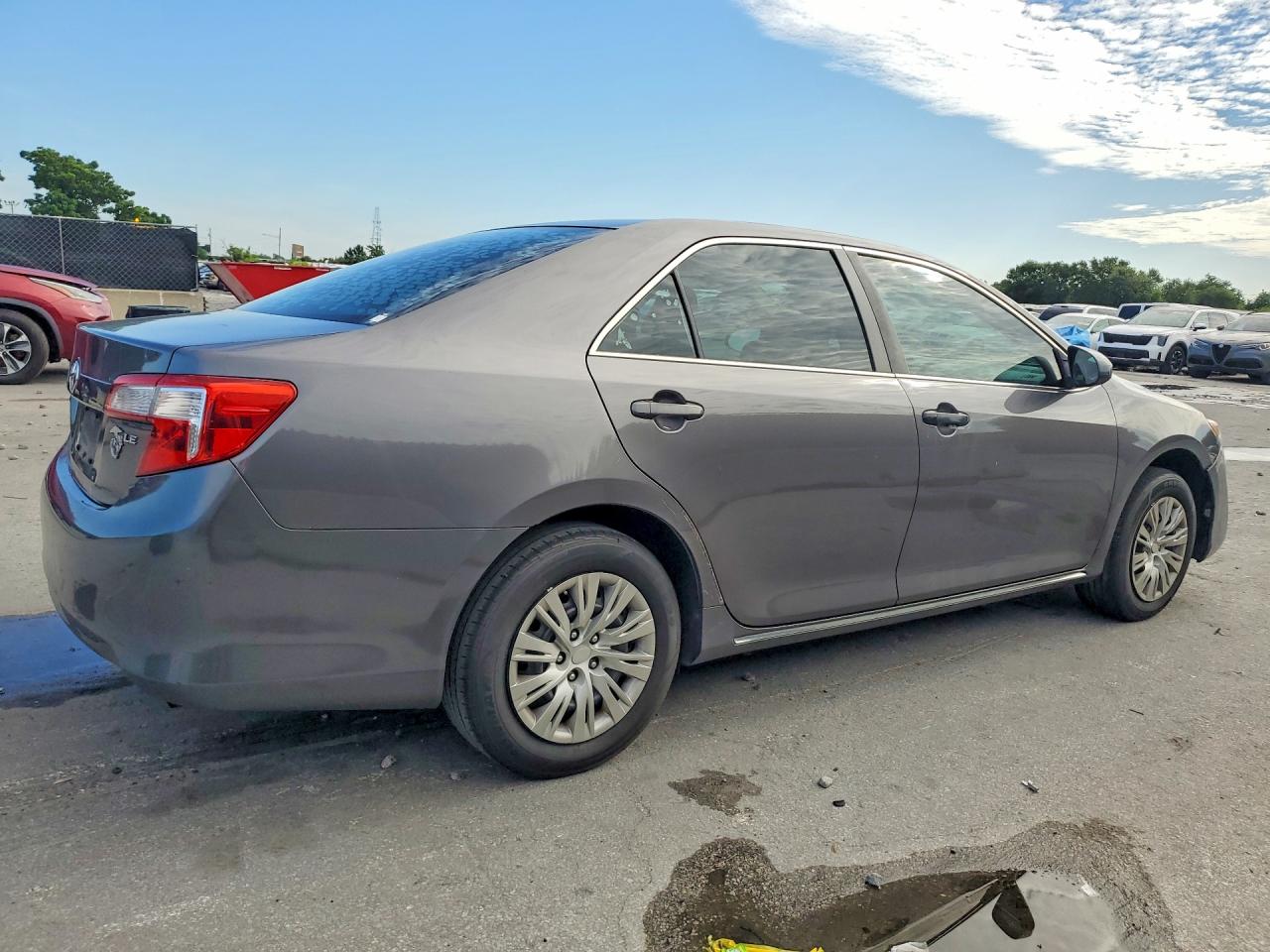 2014 Toyota Camry Le Gray vin: 4T1BF1FKXEU302039