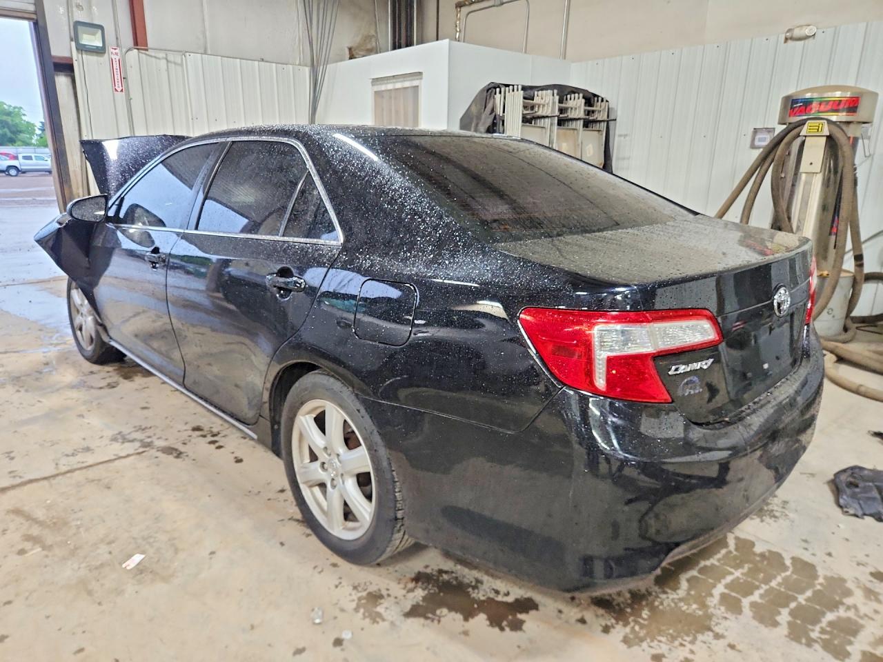 2014 Toyota Camry Le Black vin: 4T1BF1FKXEU308035