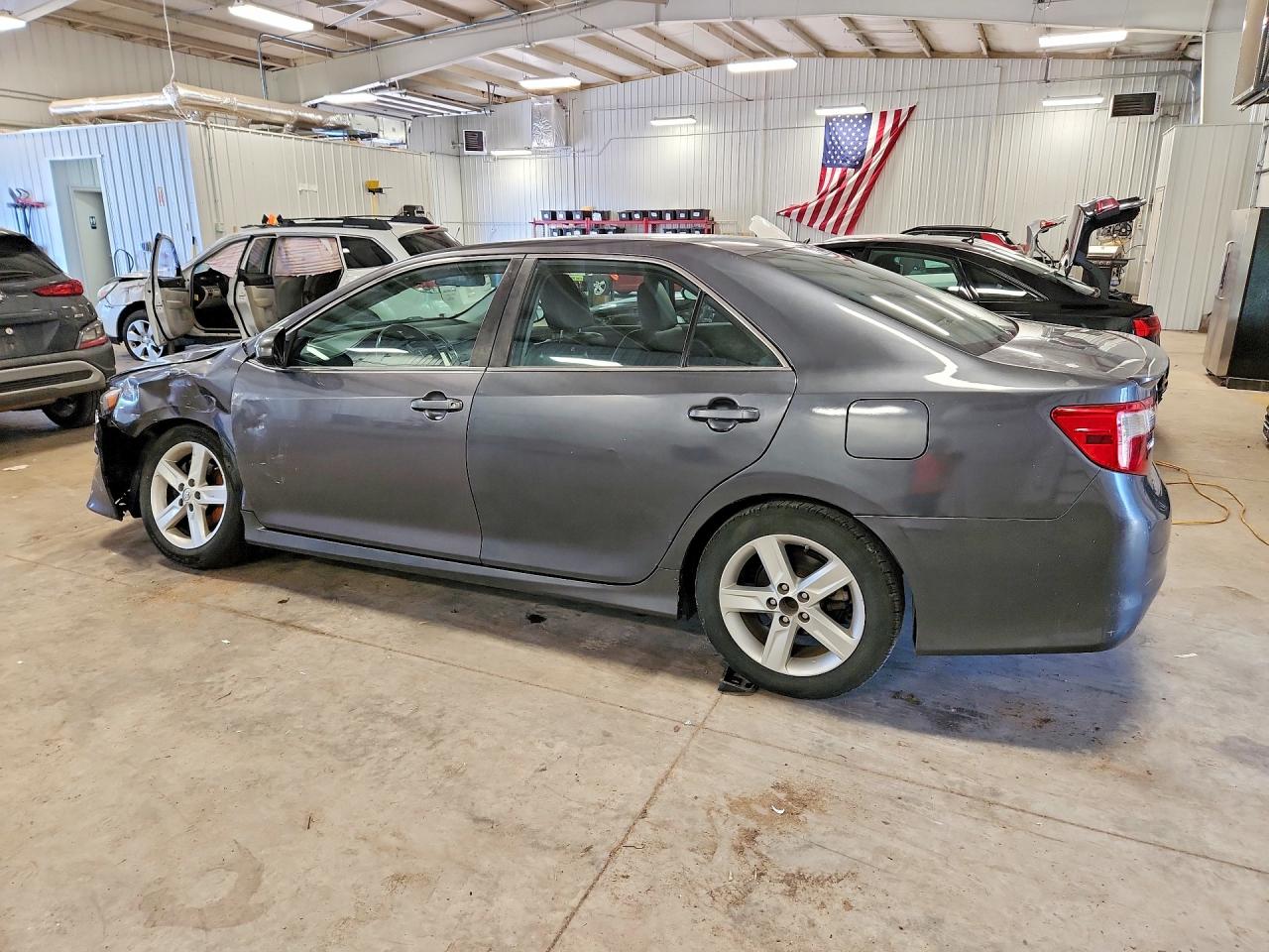2014 Toyota Camry Se Gray vin: 4T1BF1FKXEU315387