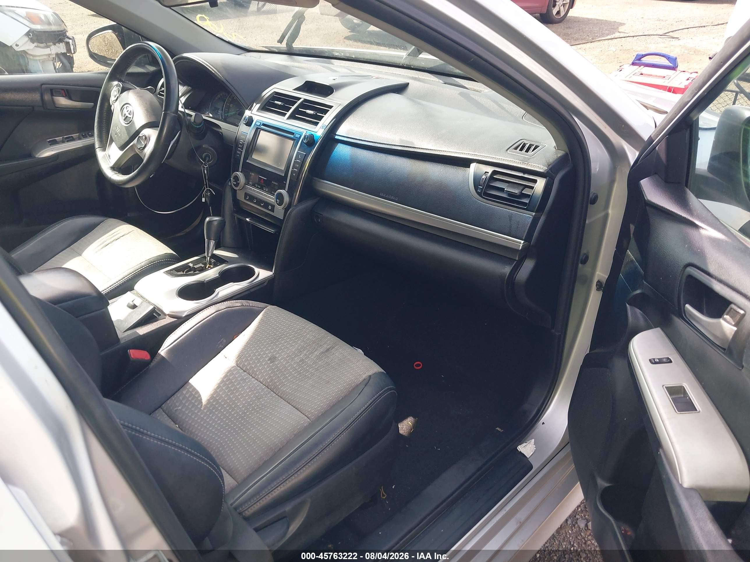 2014 Toyota Camry Se Silver vin: 4T1BF1FKXEU316085