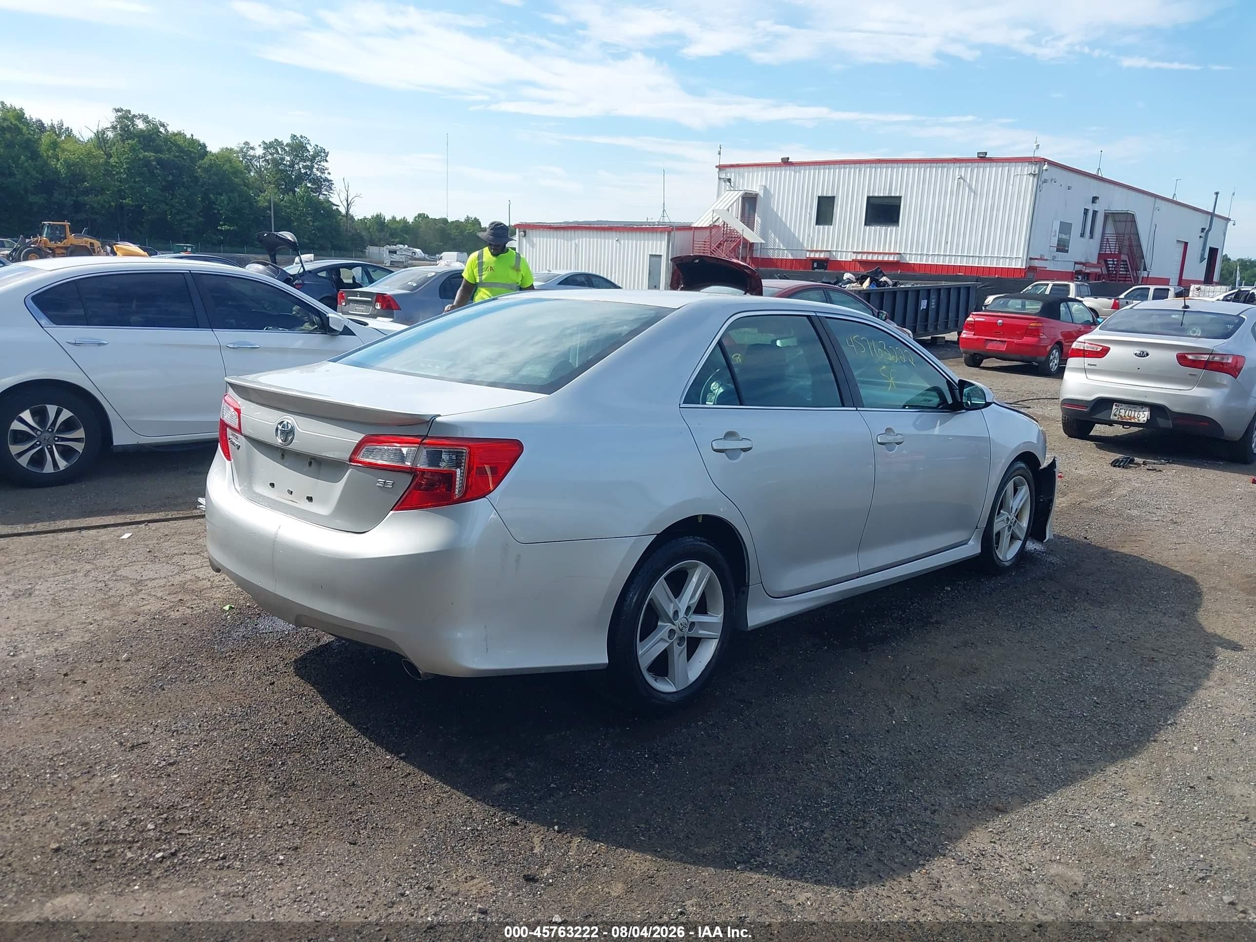 2014 Toyota Camry Se Silver vin: 4T1BF1FKXEU316085