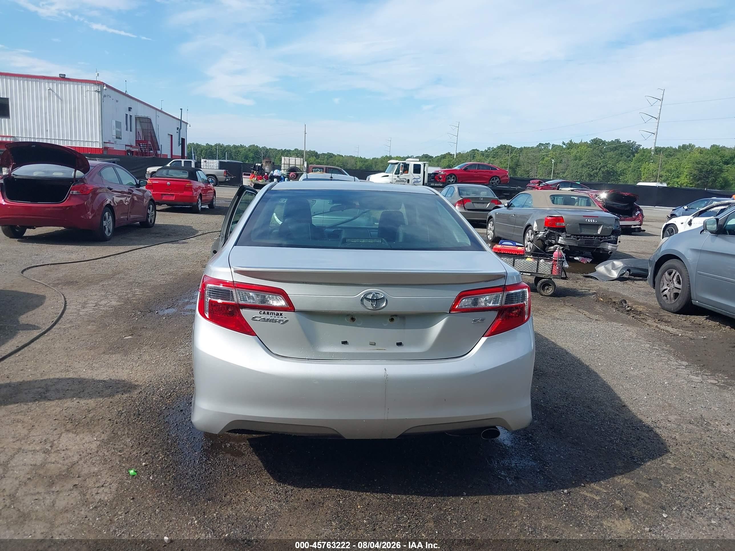 2014 Toyota Camry Se Silver vin: 4T1BF1FKXEU316085