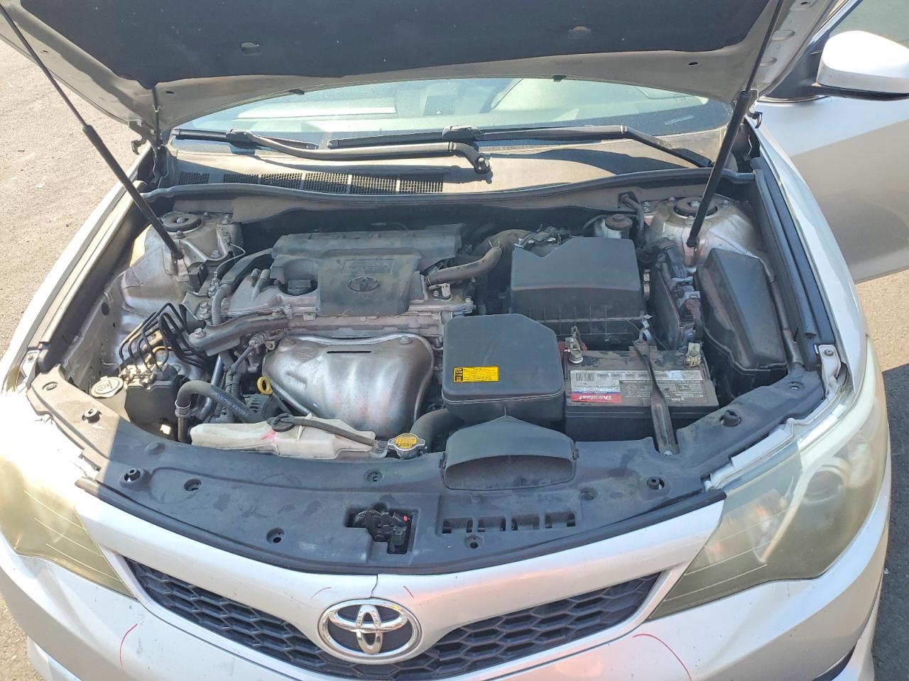2014 Toyota Camry Se Silver vin: 4T1BF1FKXEU318886