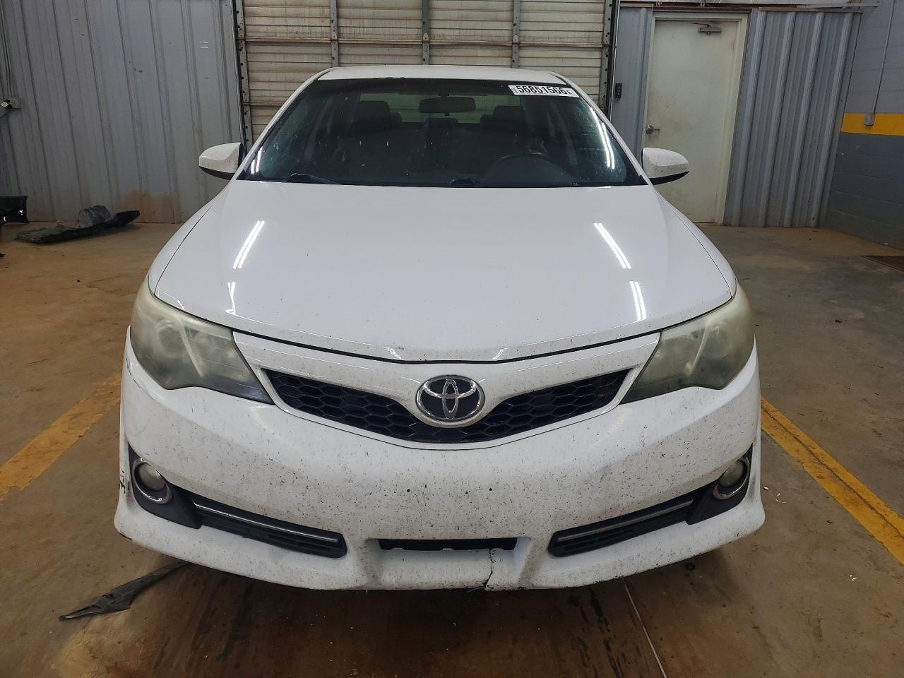 2014 Toyota Camry Se White vin: 4T1BF1FKXEU323098