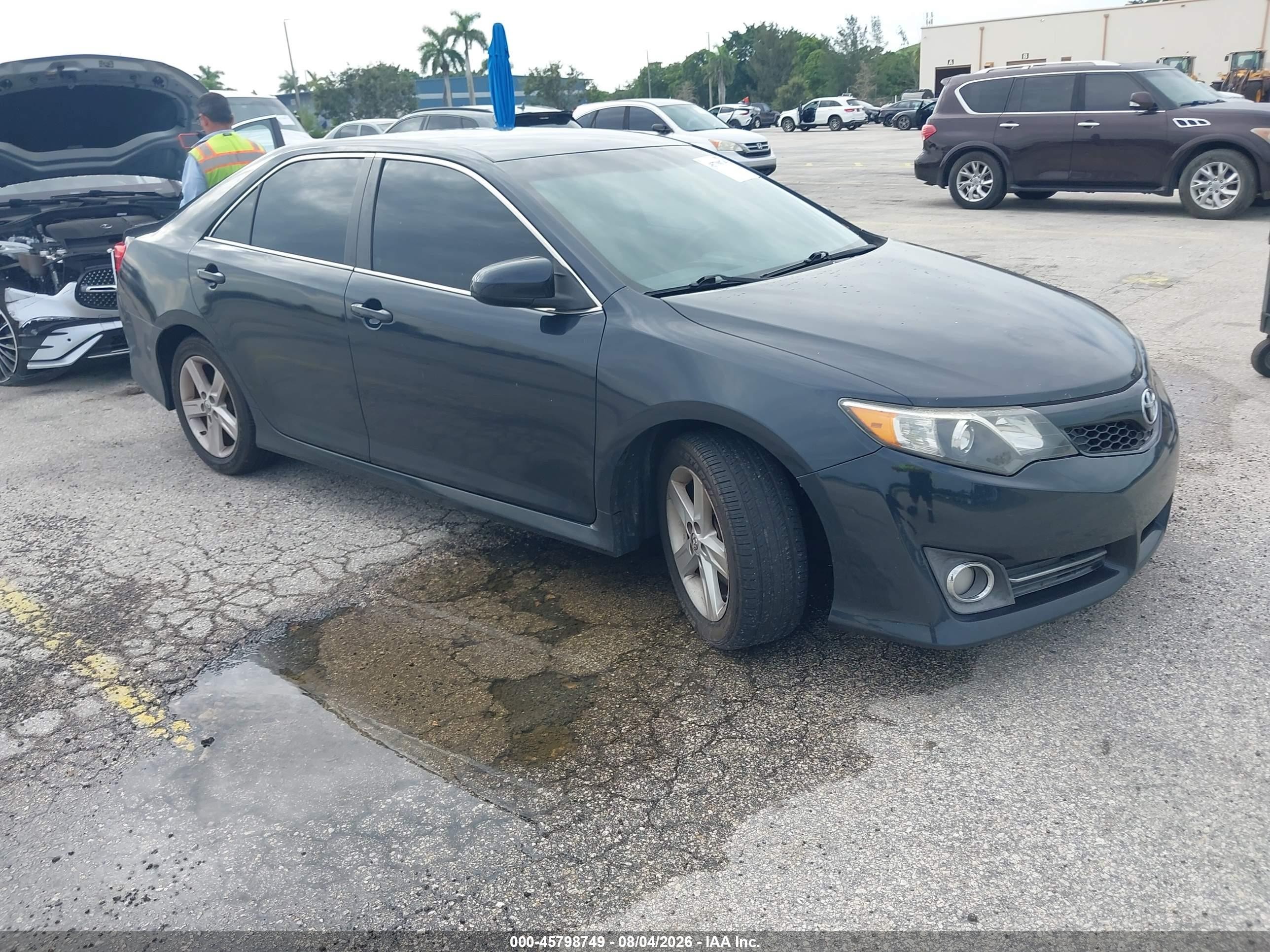 2014 Toyota Camry Se Dark Blue vin: 4T1BF1FKXEU325580