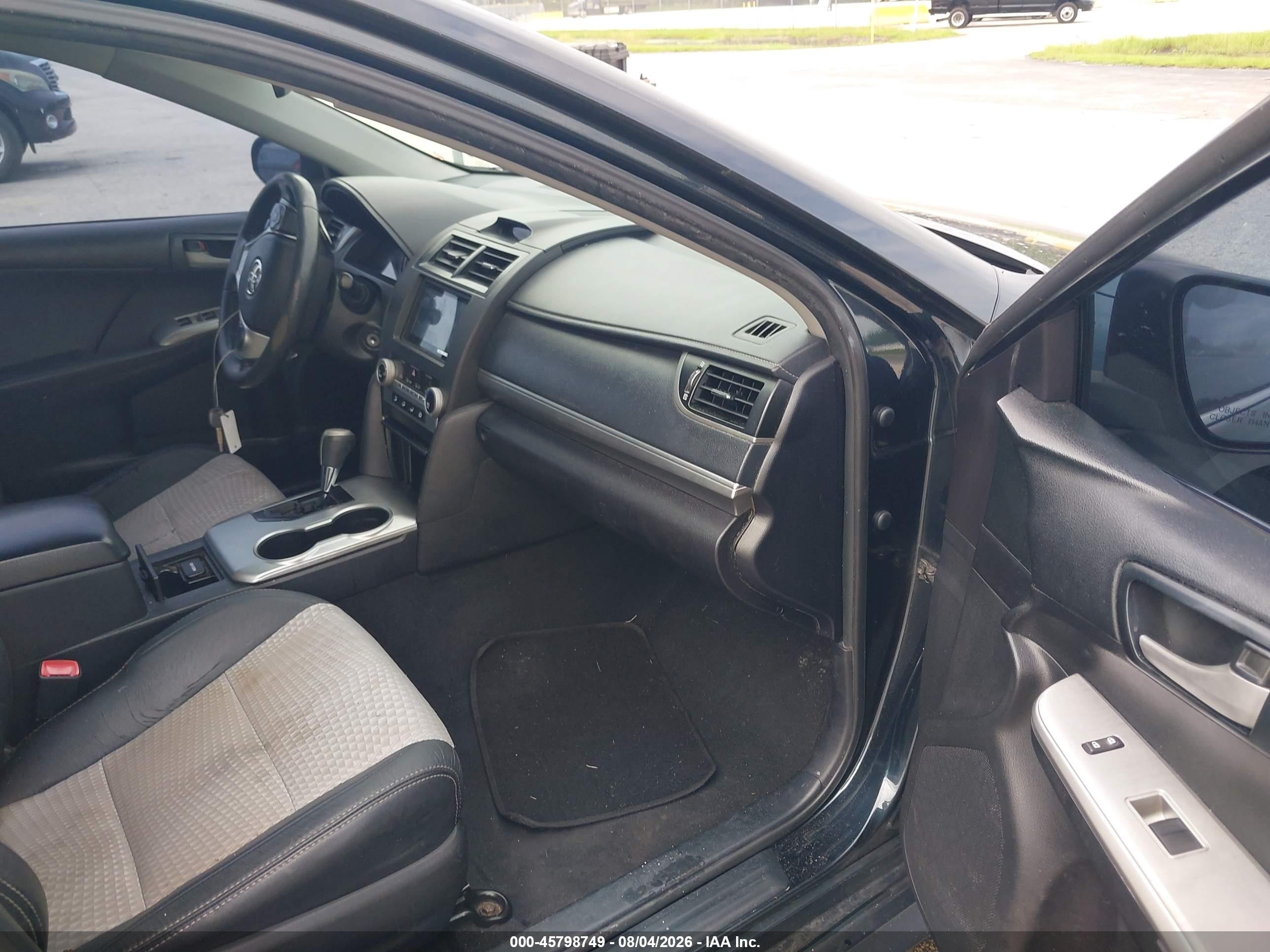 2014 Toyota Camry Se Dark Blue vin: 4T1BF1FKXEU325580