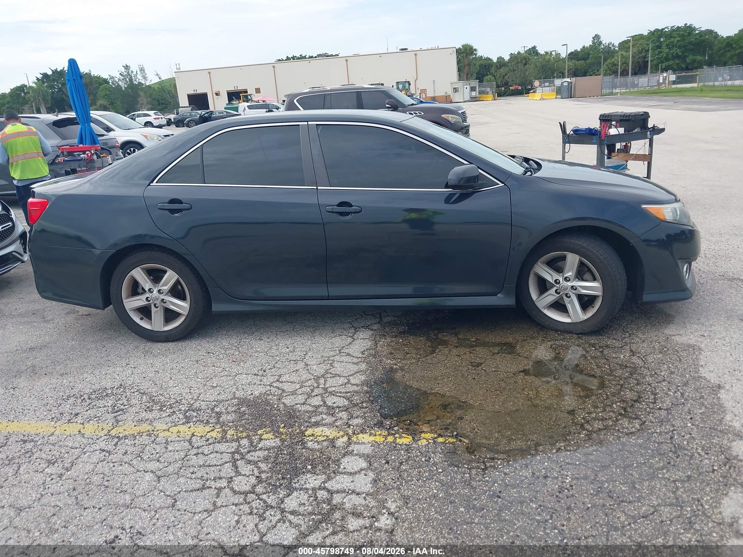 2014 Toyota Camry Se Dark Blue vin: 4T1BF1FKXEU325580