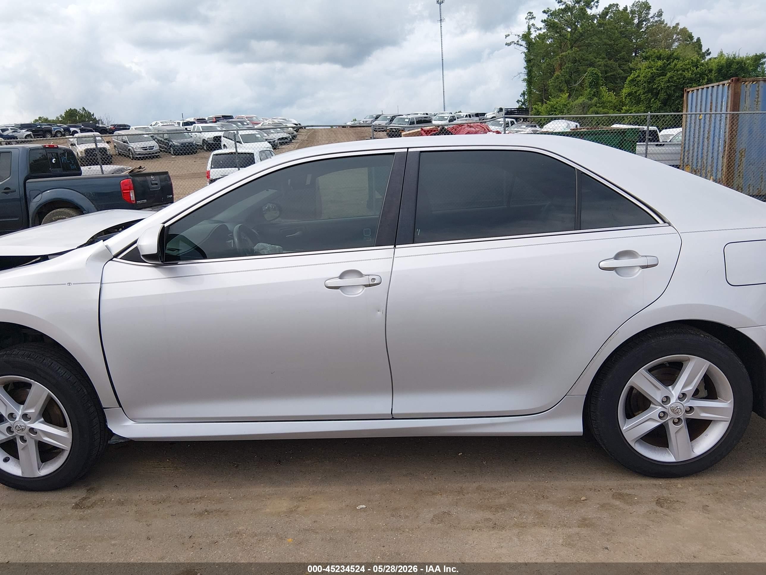 2014 Toyota Camry Se Silver vin: 4T1BF1FKXEU328446
