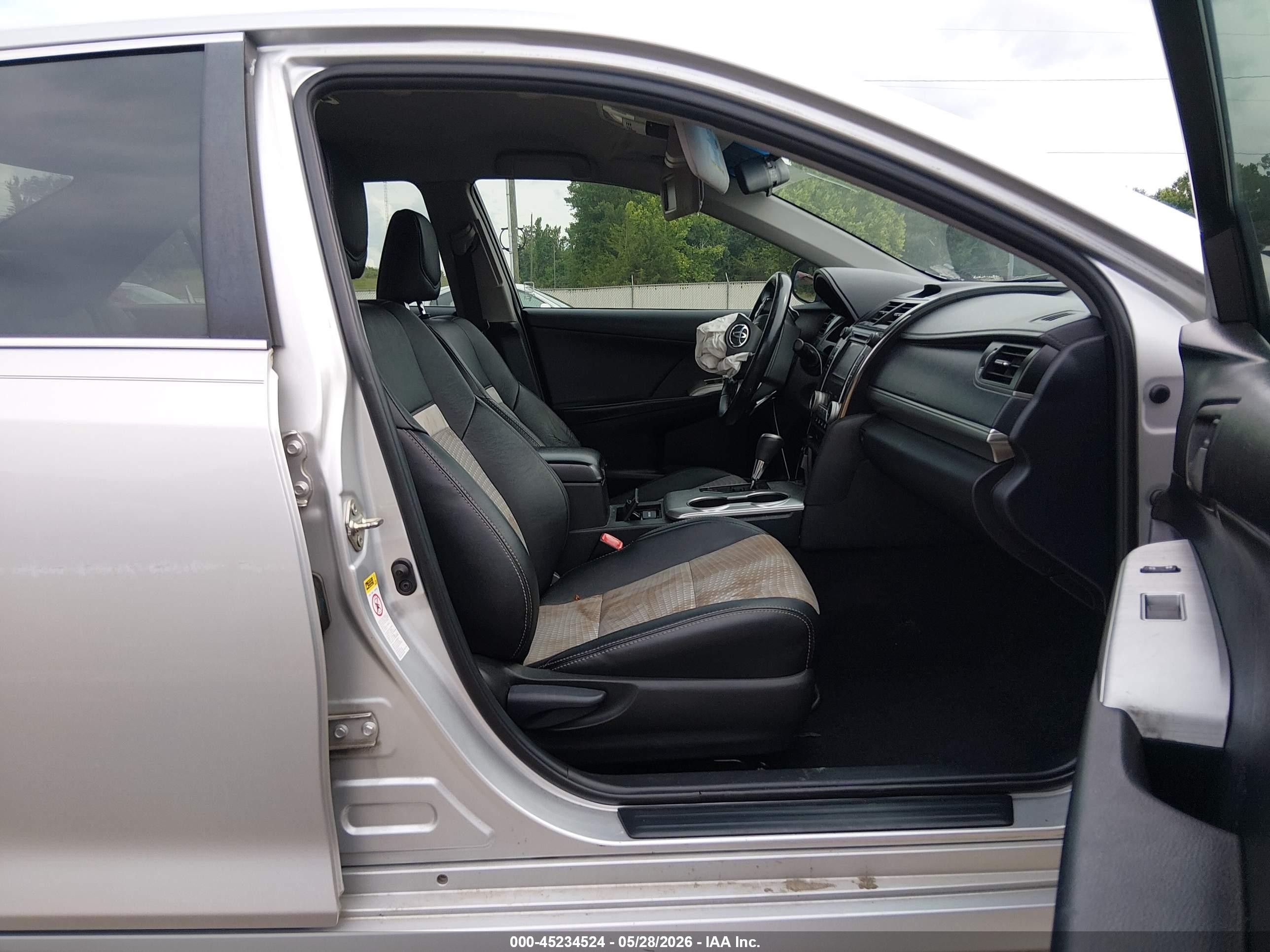 2014 Toyota Camry Se Silver vin: 4T1BF1FKXEU328446