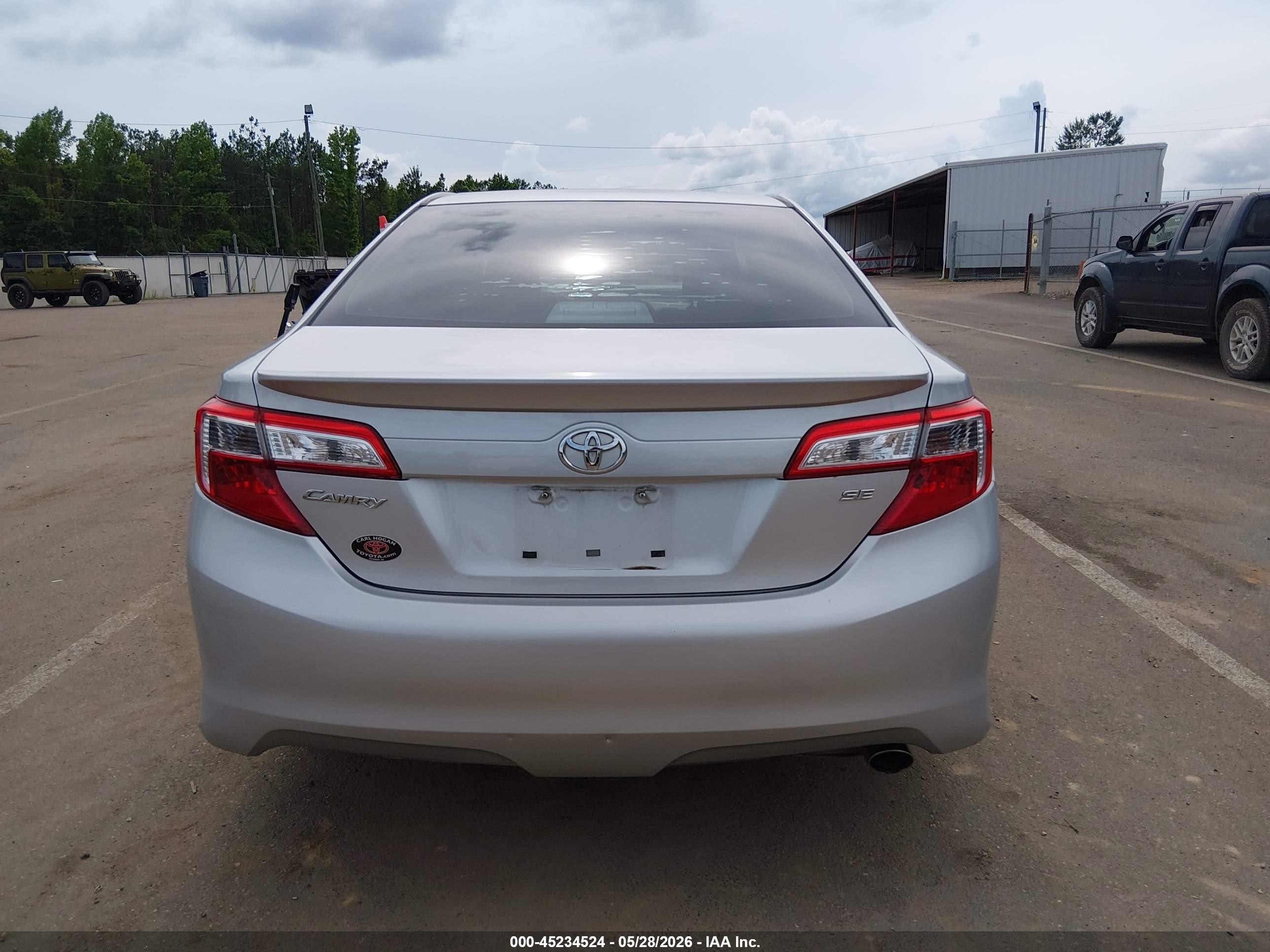 2014 Toyota Camry Se Silver vin: 4T1BF1FKXEU328446