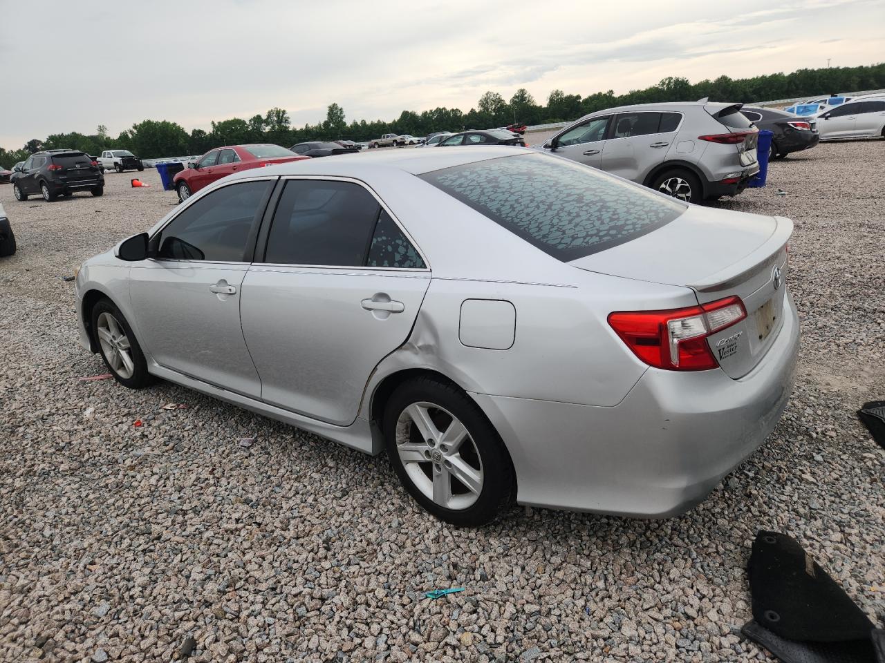 2014 Toyota Camry Se Серебряный vin: 4T1BF1FKXEU335381