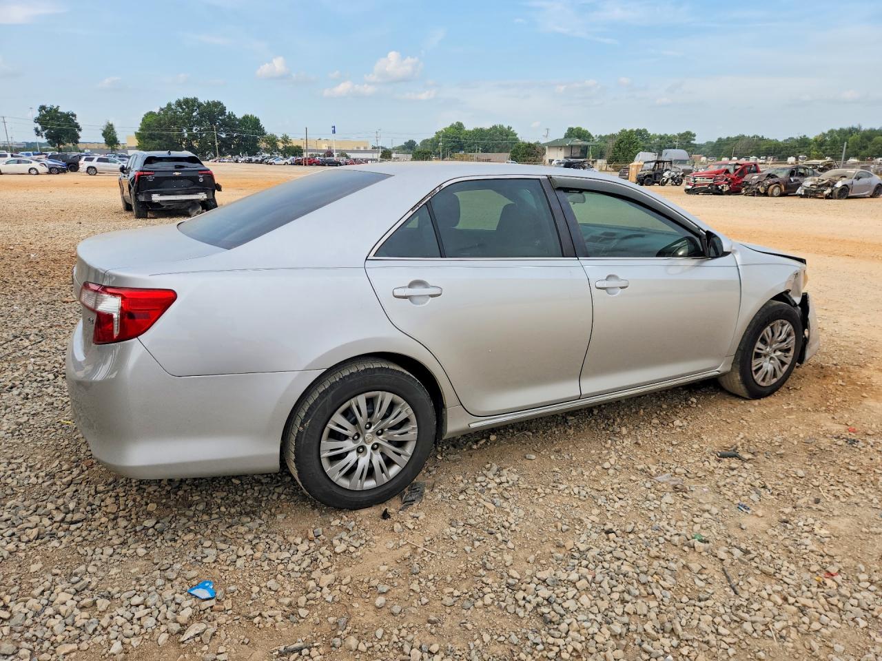 2014 Toyota Camry Le Silver vin: 4T1BF1FKXEU341603