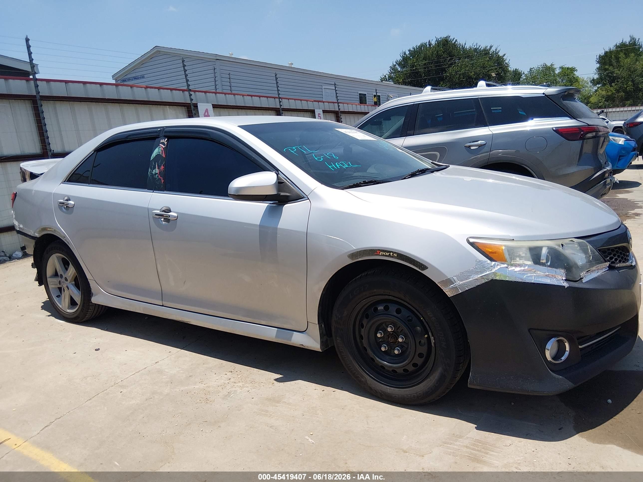 2014 Toyota Camry Se Silver vin: 4T1BF1FKXEU348275
