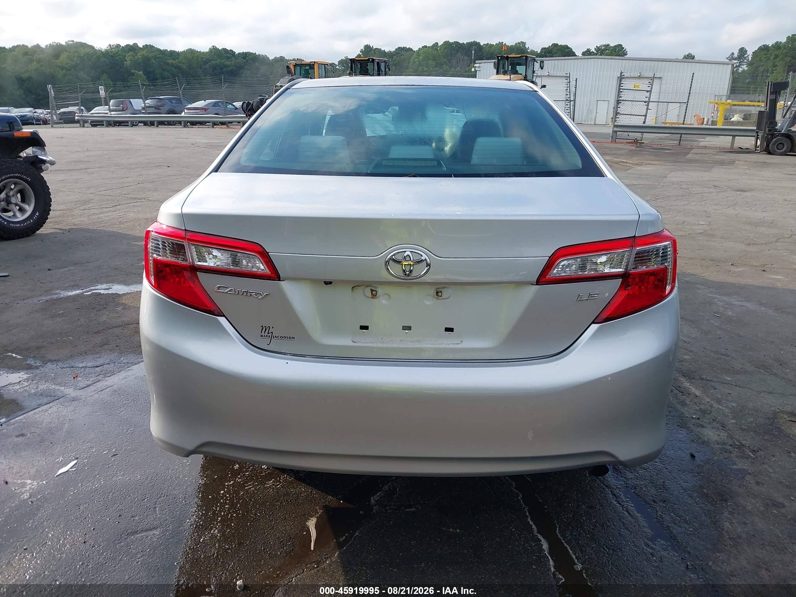 2014 Toyota Camry Le Silver vin: 4T1BF1FKXEU354044