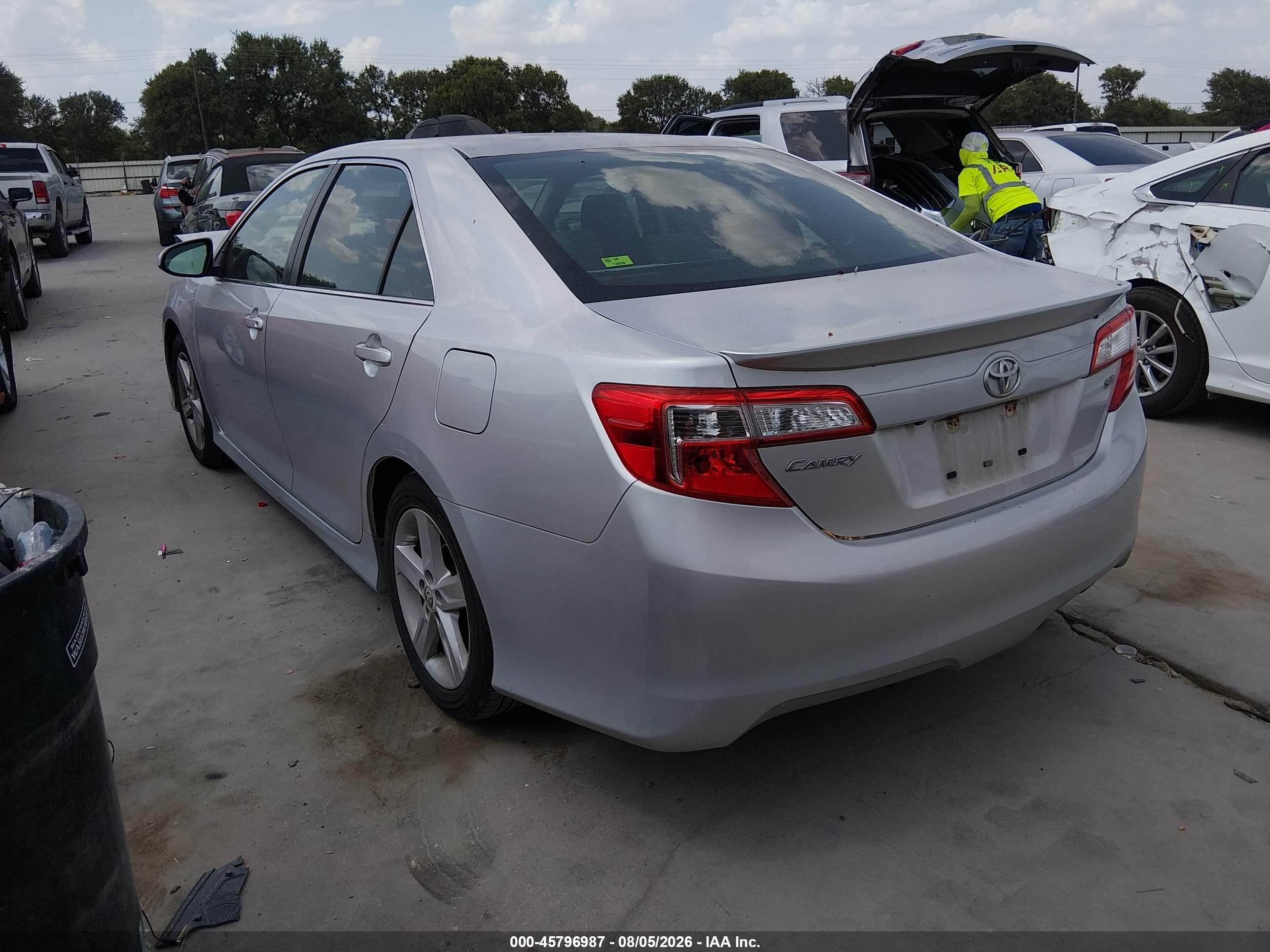 2014 Toyota Camry Se Silver vin: 4T1BF1FKXEU356635