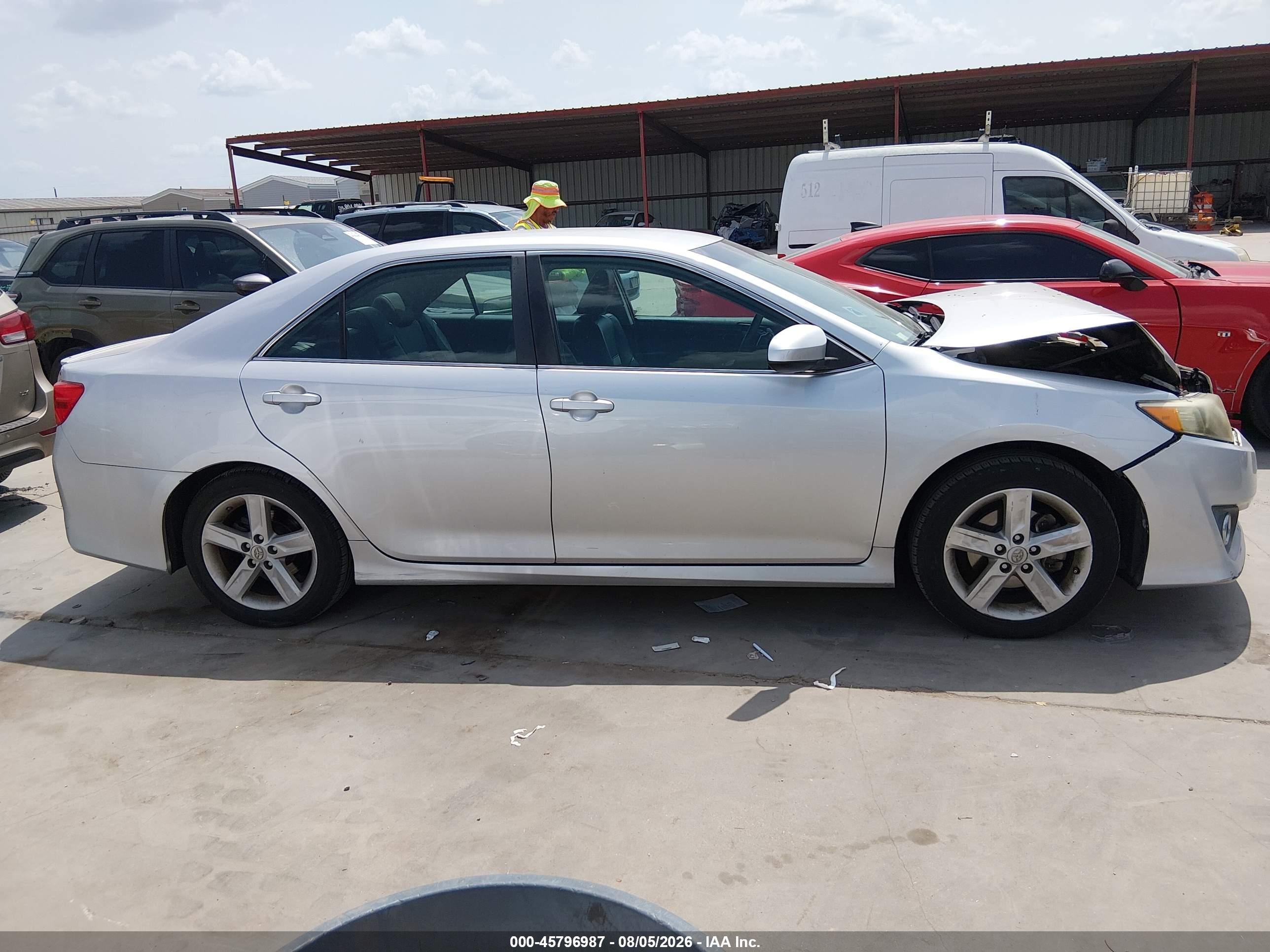 2014 Toyota Camry Se Silver vin: 4T1BF1FKXEU356635