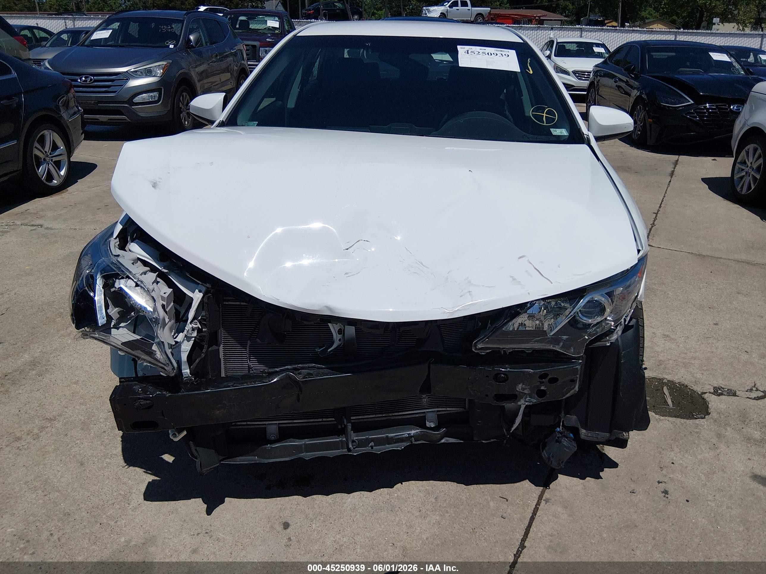 2014 Toyota Camry Se White vin: 4T1BF1FKXEU364427