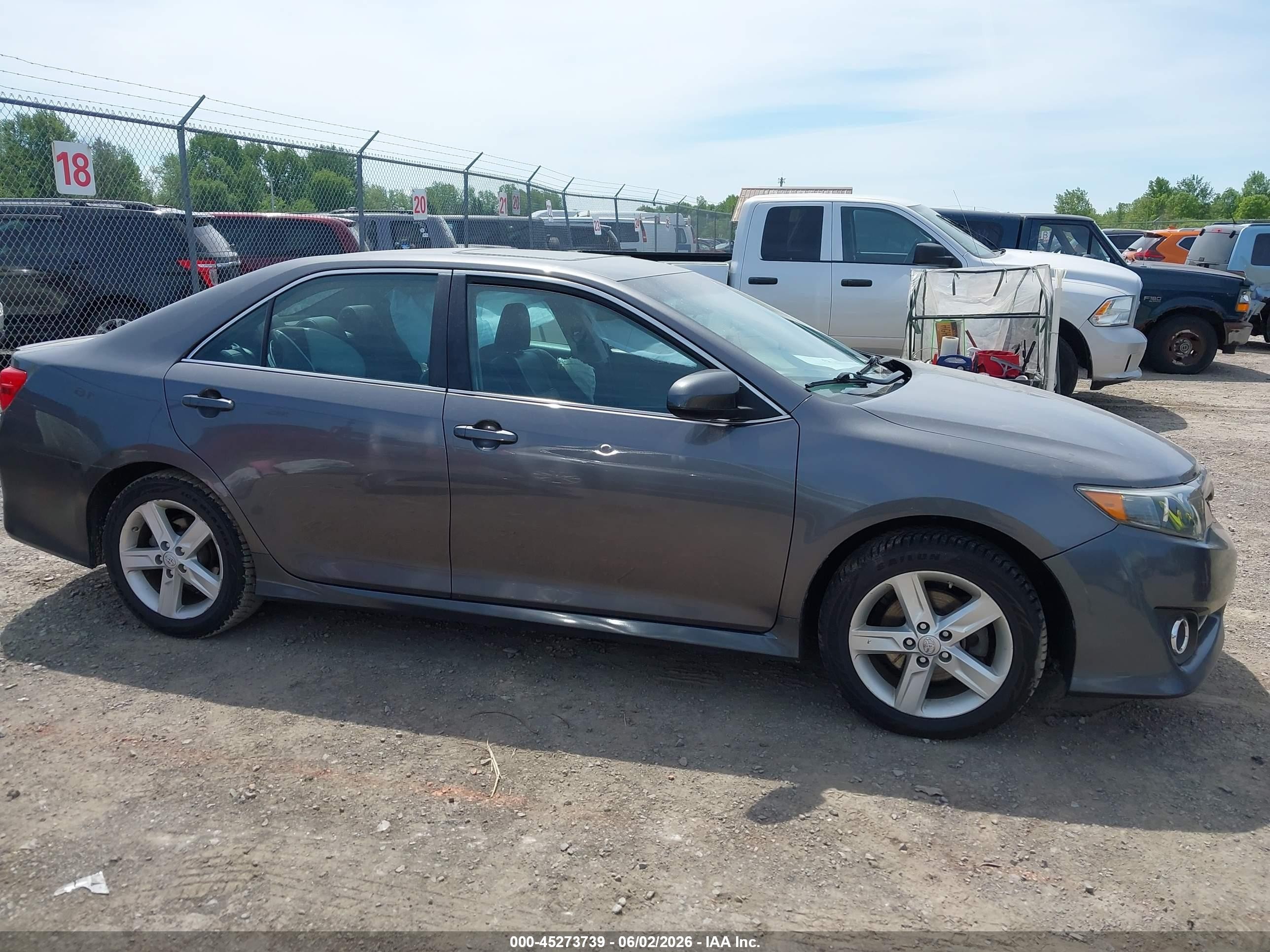 2014 Toyota Camry Se Gray vin: 4T1BF1FKXEU375511