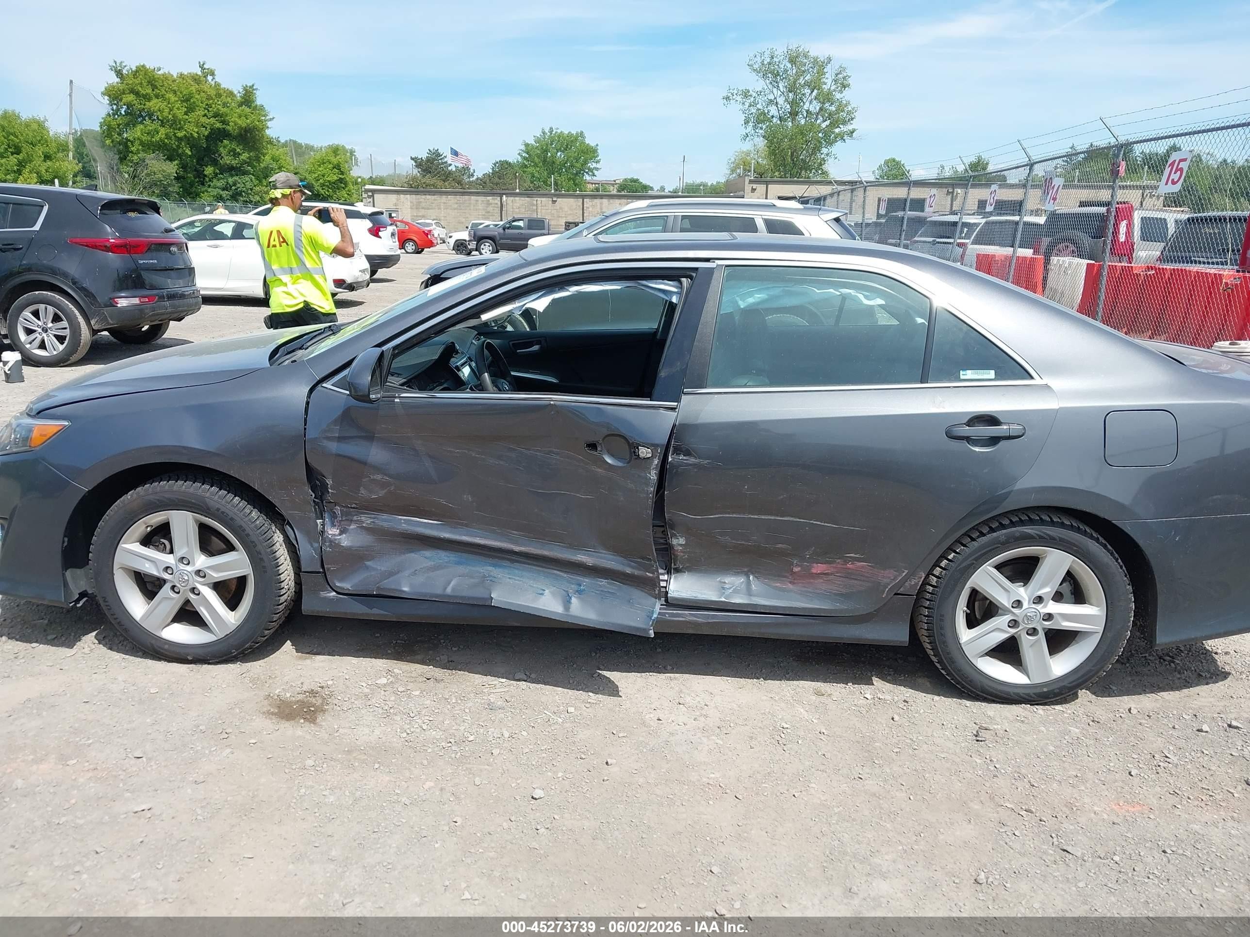 2014 Toyota Camry Se Gray vin: 4T1BF1FKXEU375511