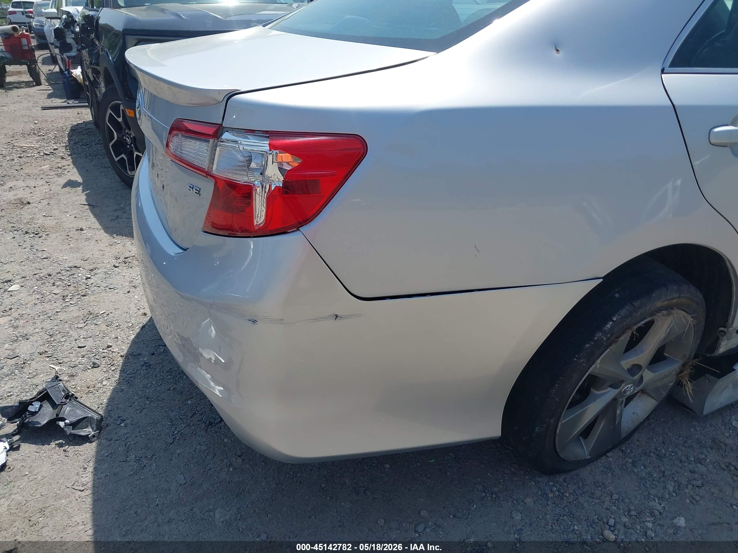 2014 Toyota Camry Se Sport Silver vin: 4T1BF1FKXEU393393