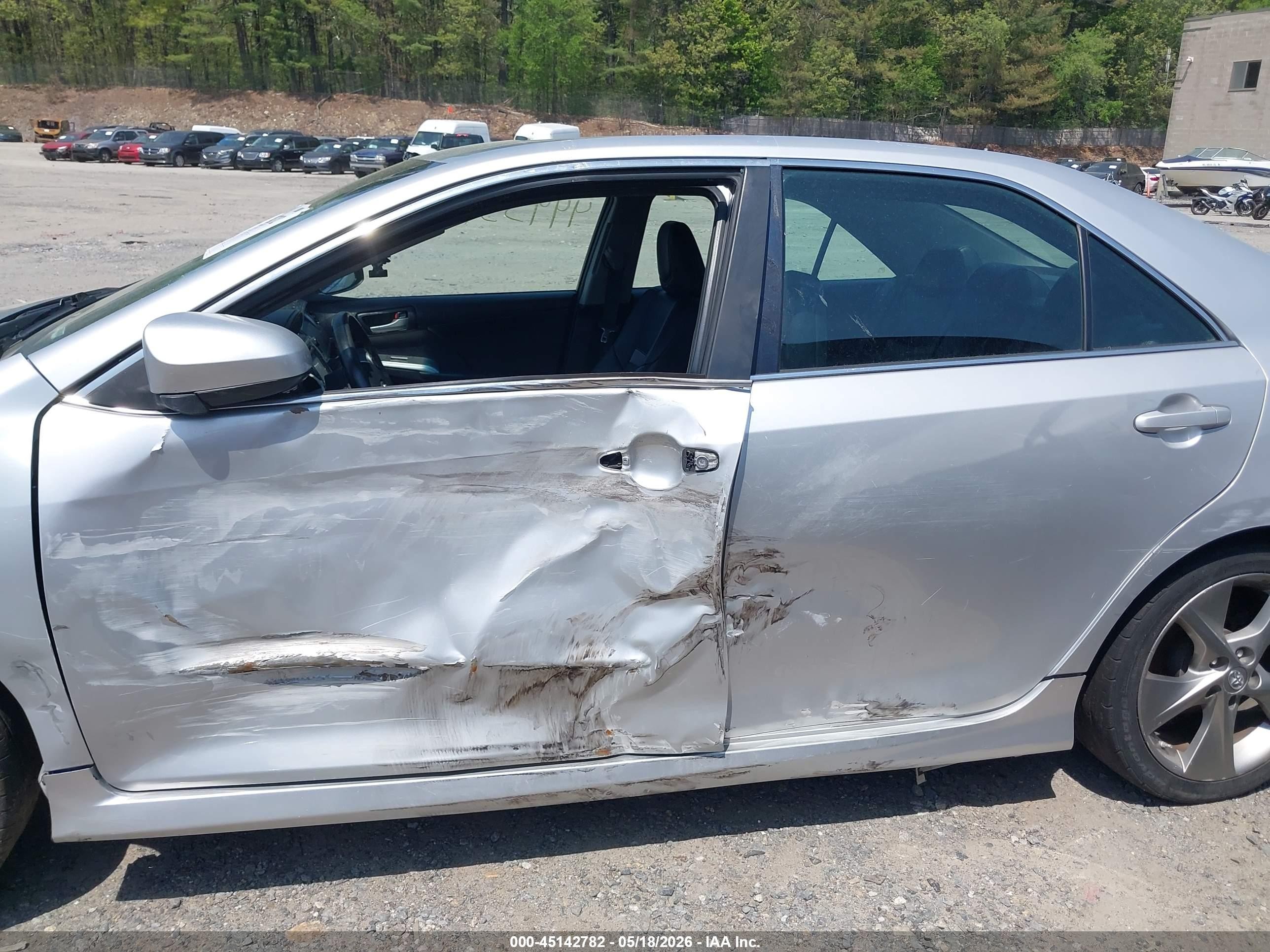 2014 Toyota Camry Se Sport Silver vin: 4T1BF1FKXEU393393