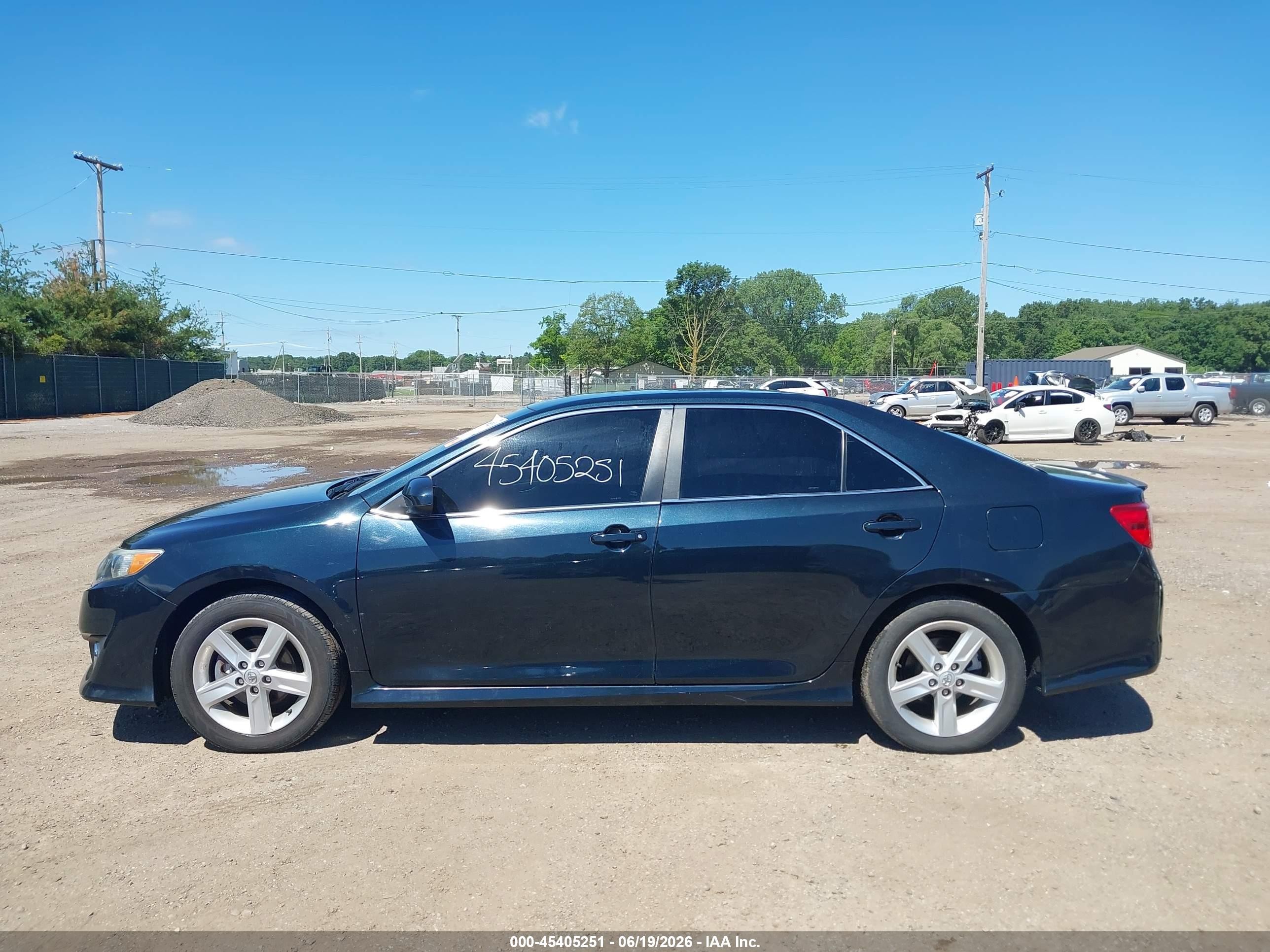 2014 Toyota Camry Se Dark Blue vin: 4T1BF1FKXEU395547