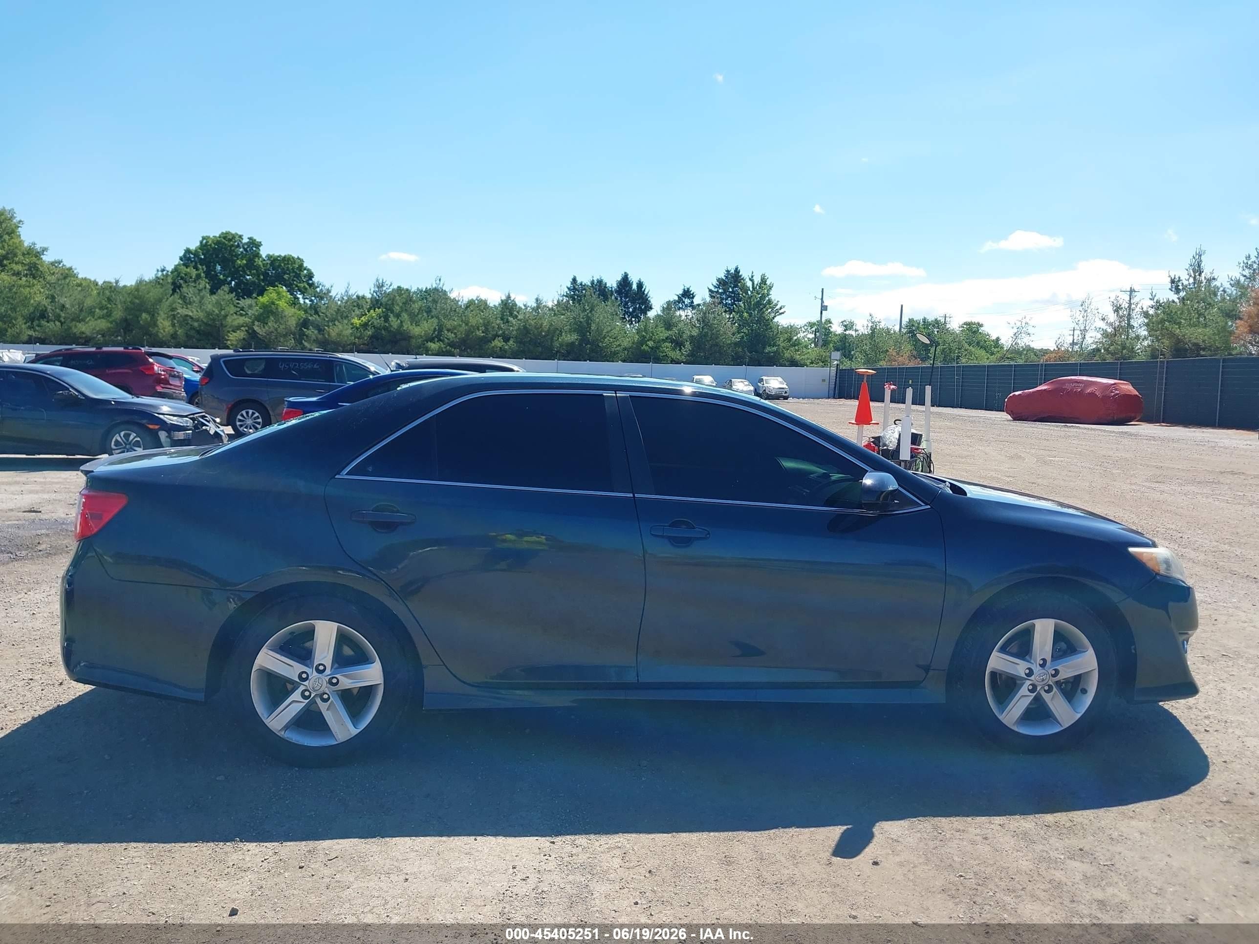 2014 Toyota Camry Se Dark Blue vin: 4T1BF1FKXEU395547