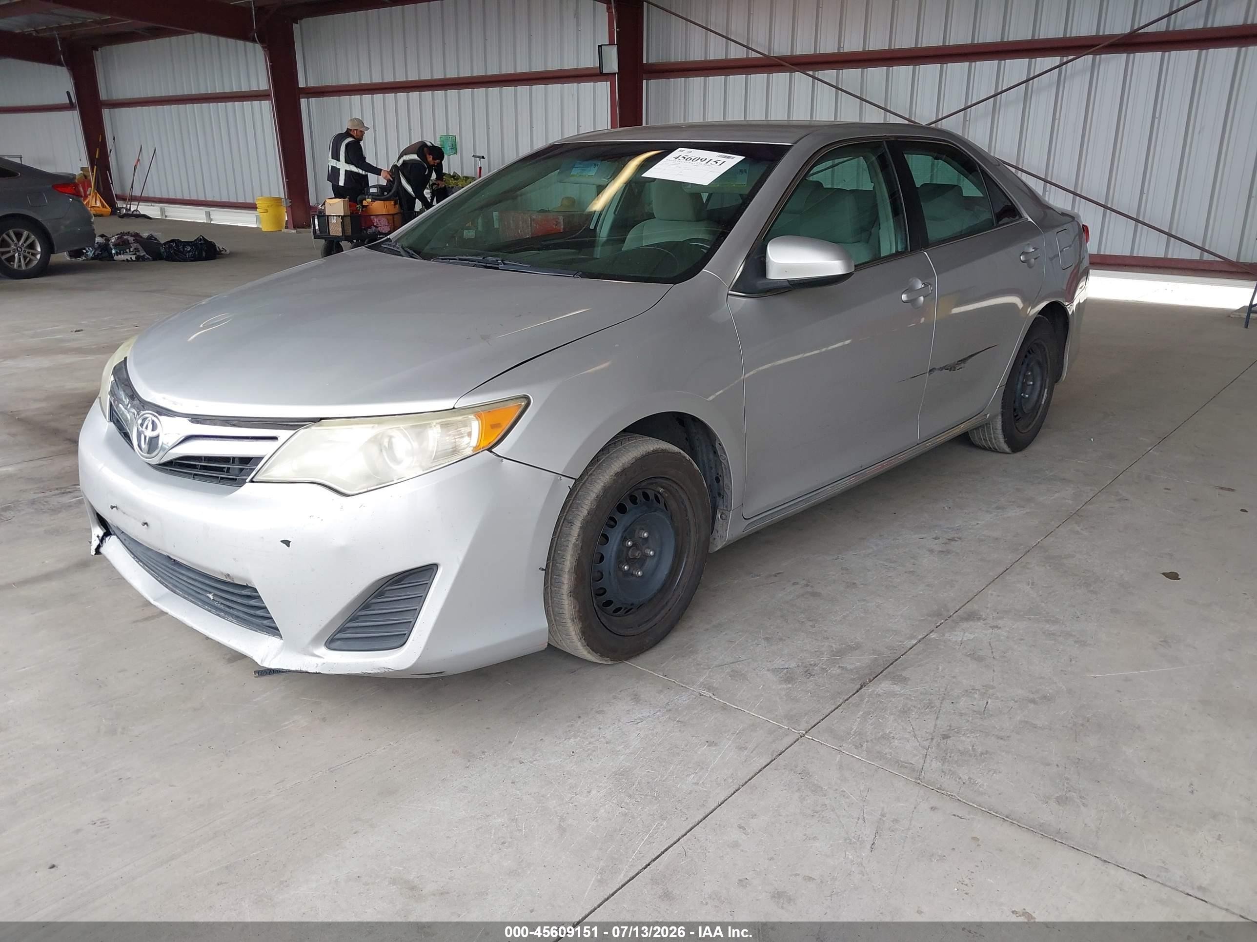 2014 Toyota Camry Le Silver vin: 4T1BF1FKXEU397394