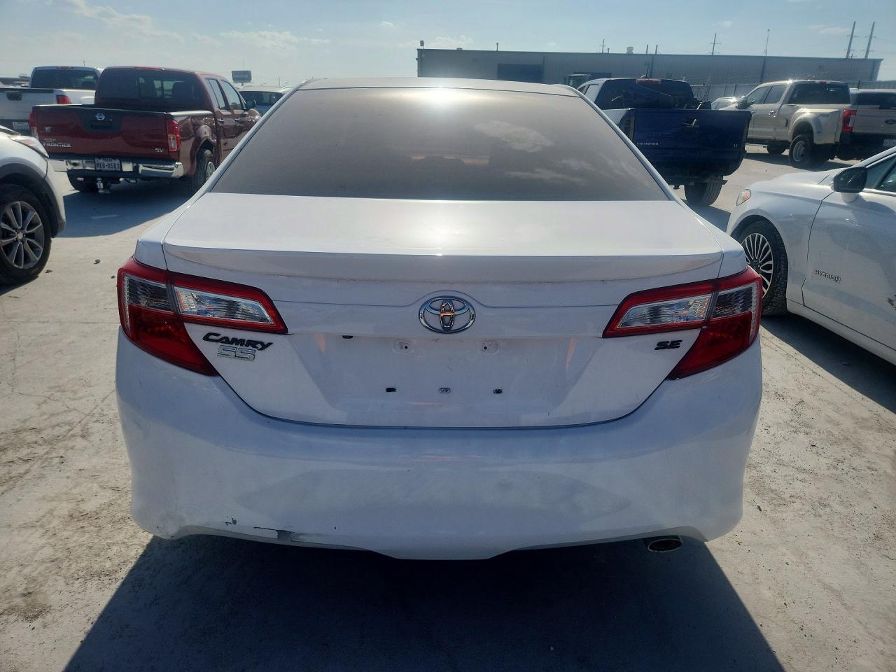 2014 Toyota Camry Se White vin: 4T1BF1FKXEU416140