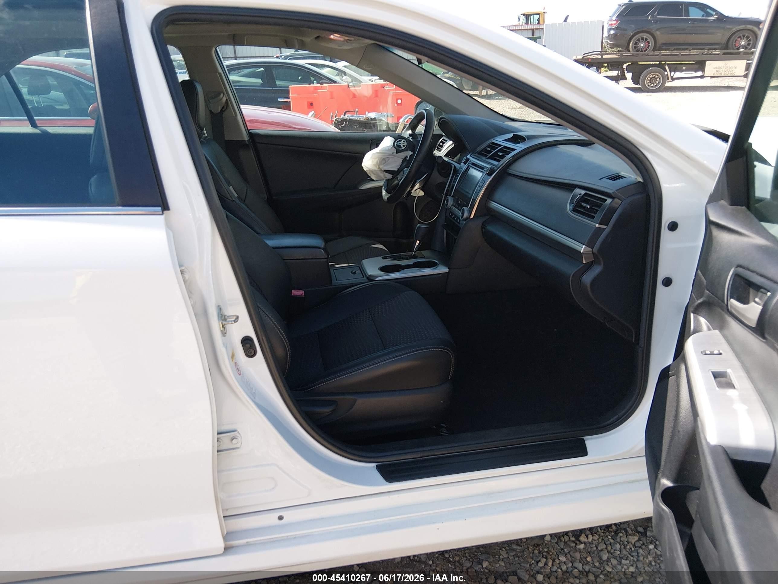 2014 Toyota Camry Se White vin: 4T1BF1FKXEU423699