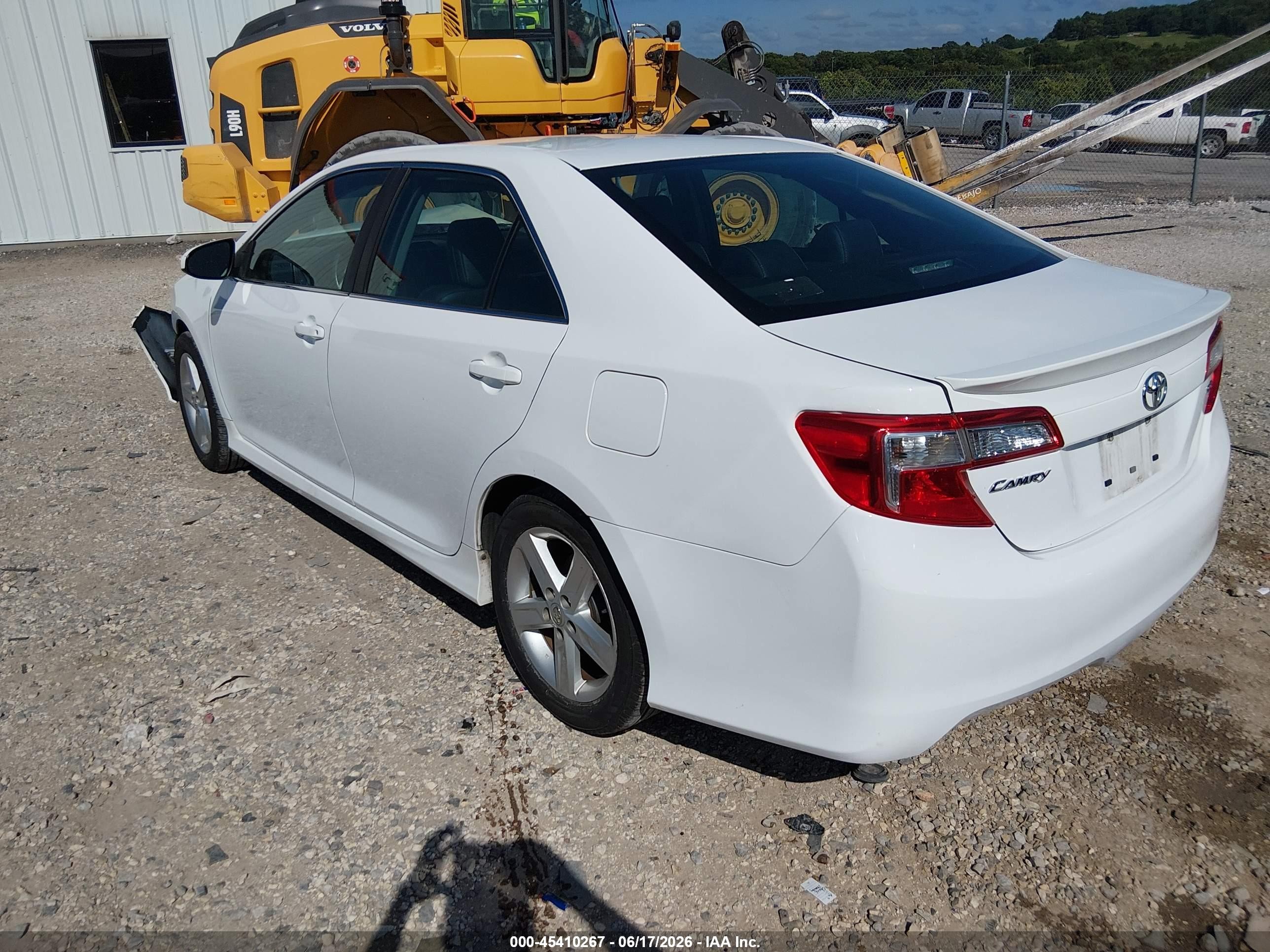2014 Toyota Camry Se White vin: 4T1BF1FKXEU423699