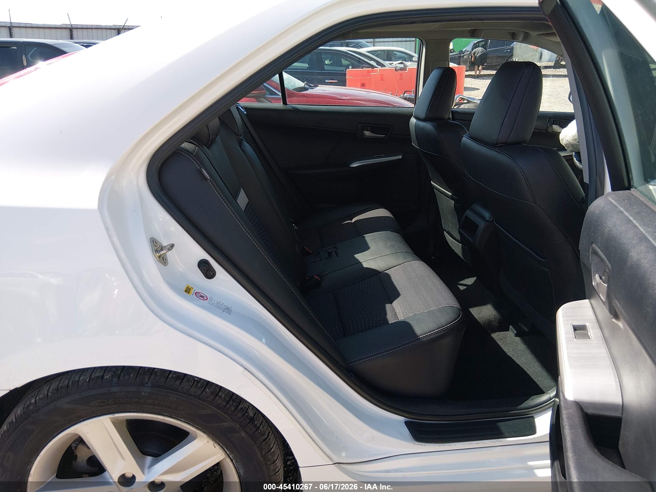2014 Toyota Camry Se White vin: 4T1BF1FKXEU423699