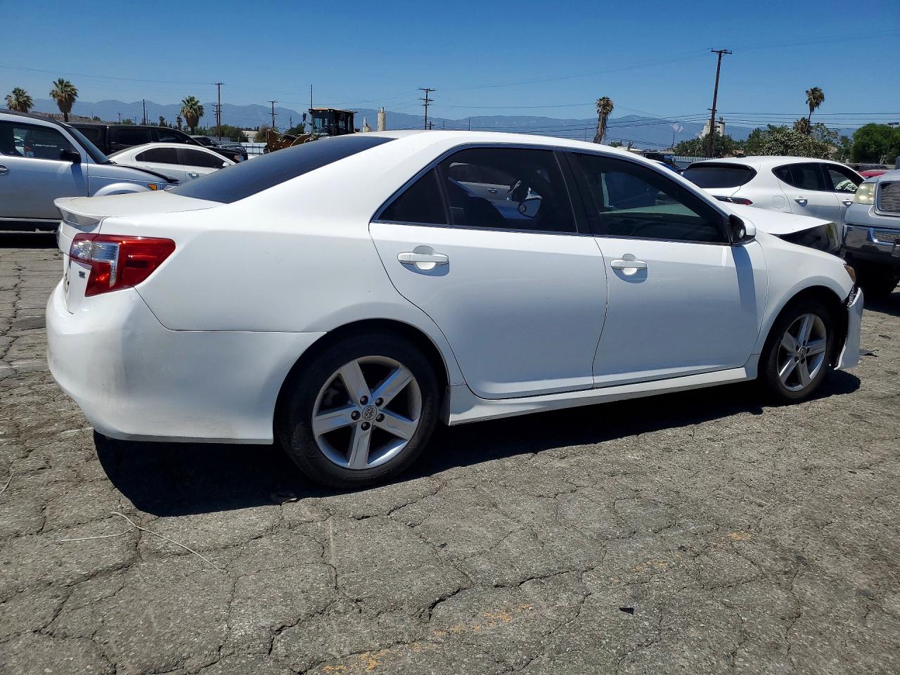 2014 Toyota Camry Se White vin: 4T1BF1FKXEU463149