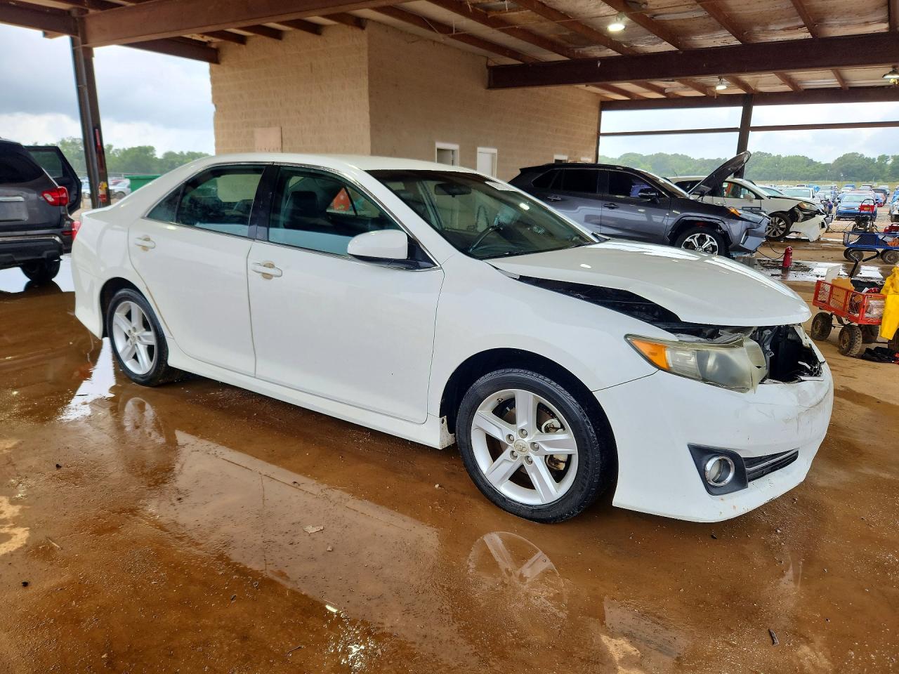 2014 Toyota Camry Se White vin: 4T1BF1FKXEU727616