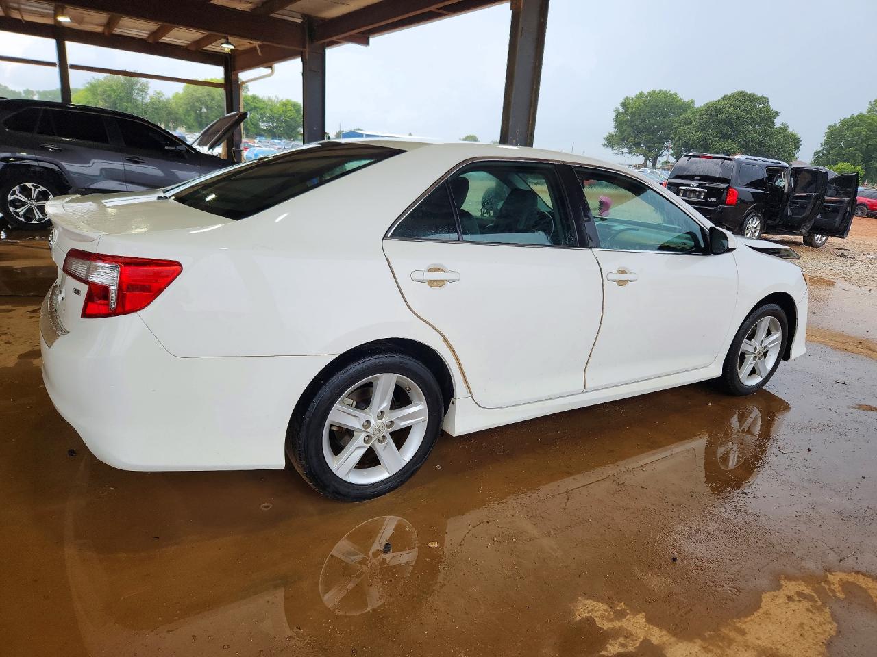 2014 Toyota Camry Se White vin: 4T1BF1FKXEU727616