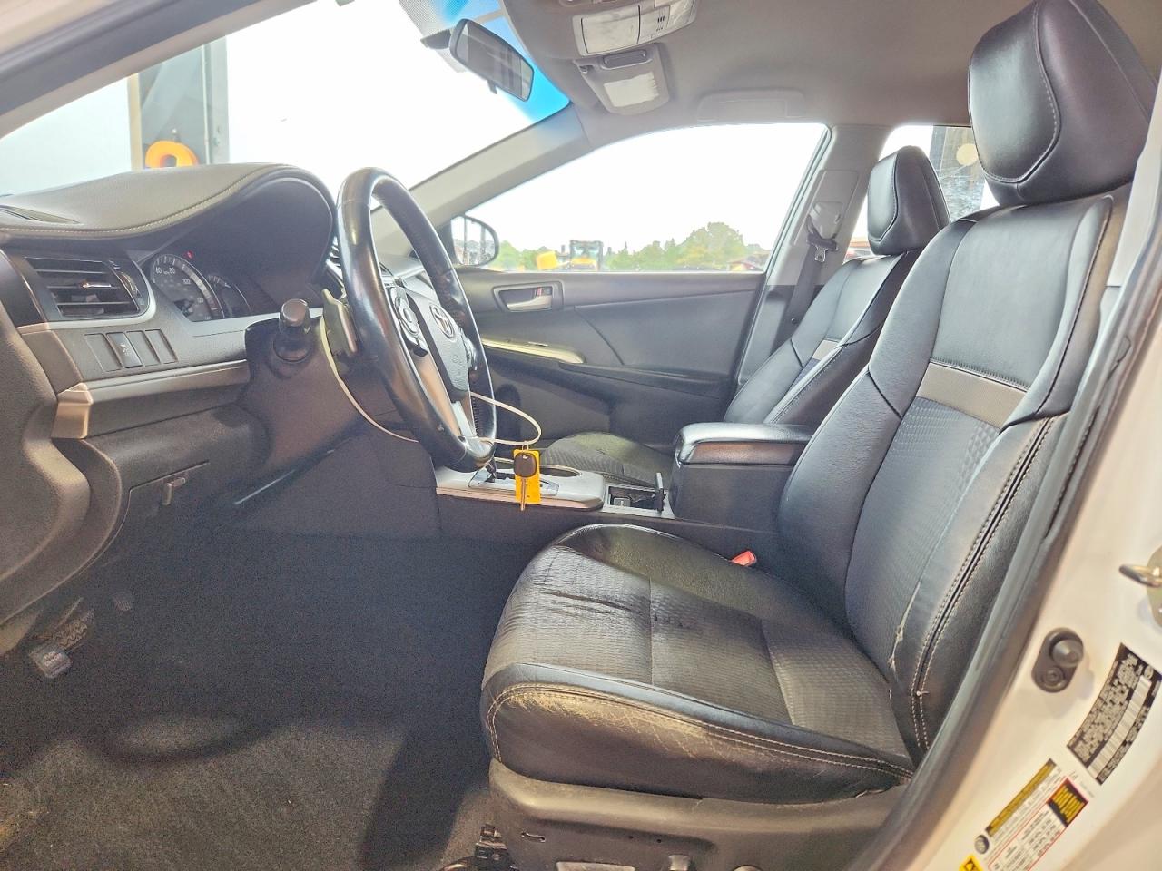 2014 Toyota Camry Se White vin: 4T1BF1FKXEU727616