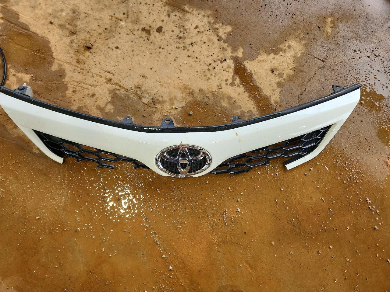 2014 Toyota Camry Se White vin: 4T1BF1FKXEU727616