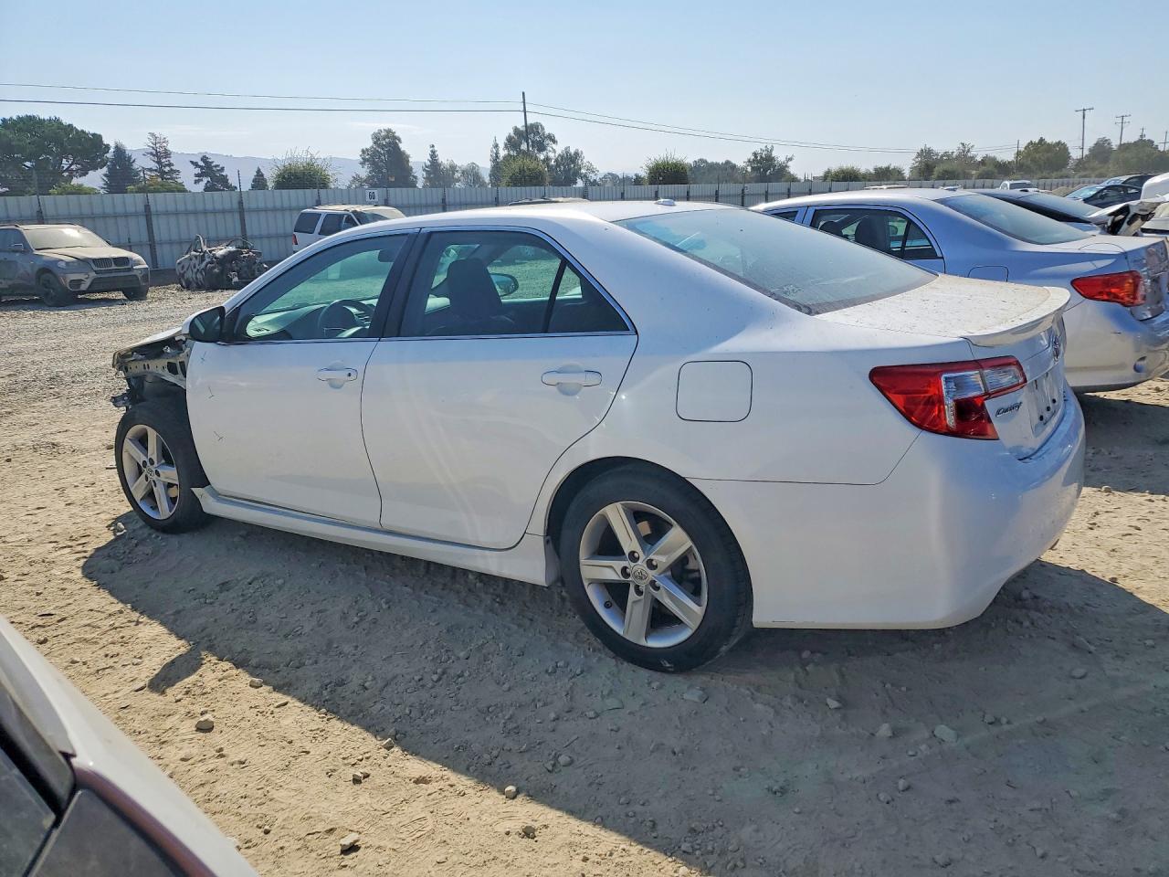 2014 Toyota Camry Se White vin: 4T1BF1FKXEU731035