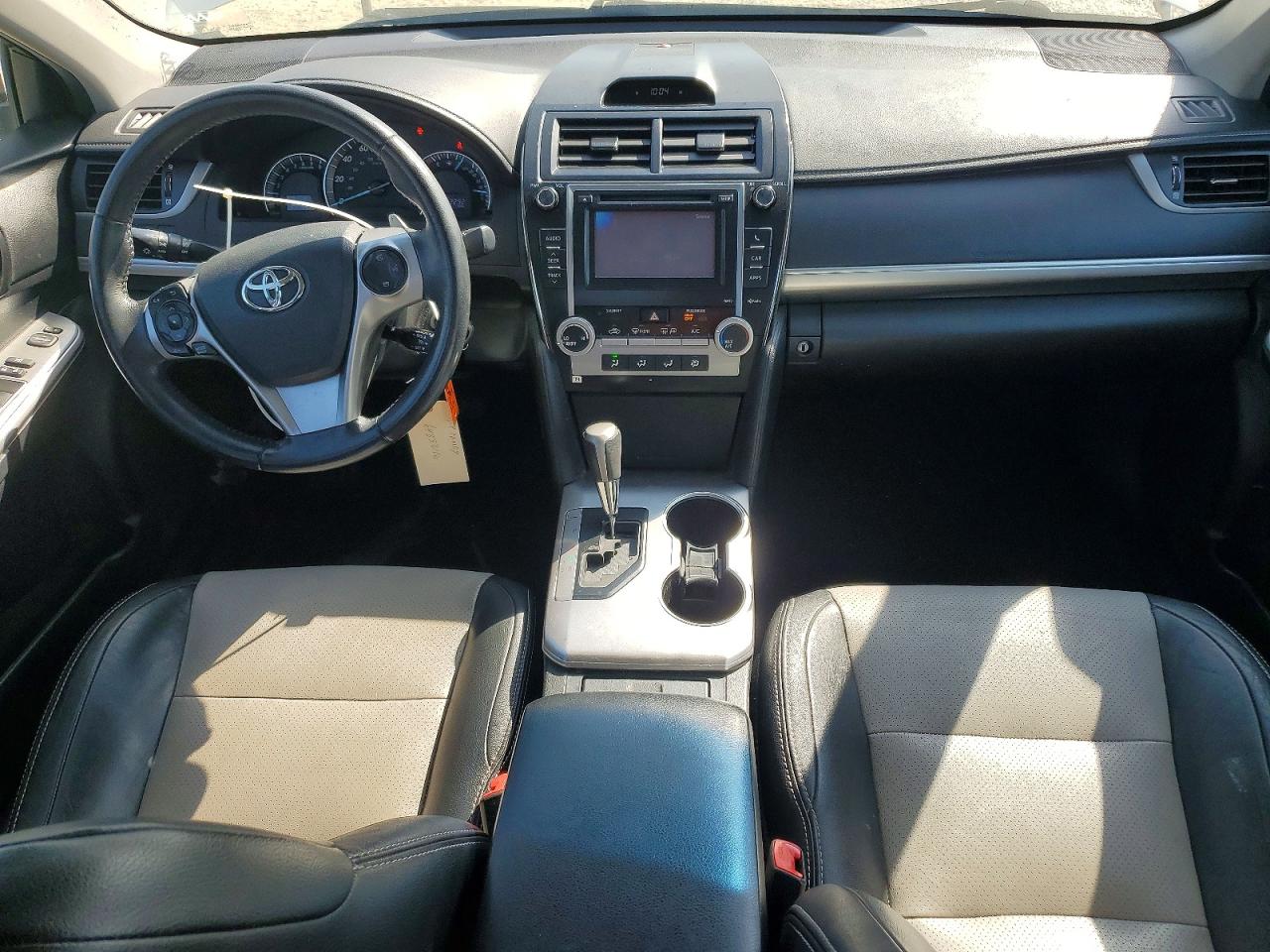 2014 Toyota Camry Se White vin: 4T1BF1FKXEU731035