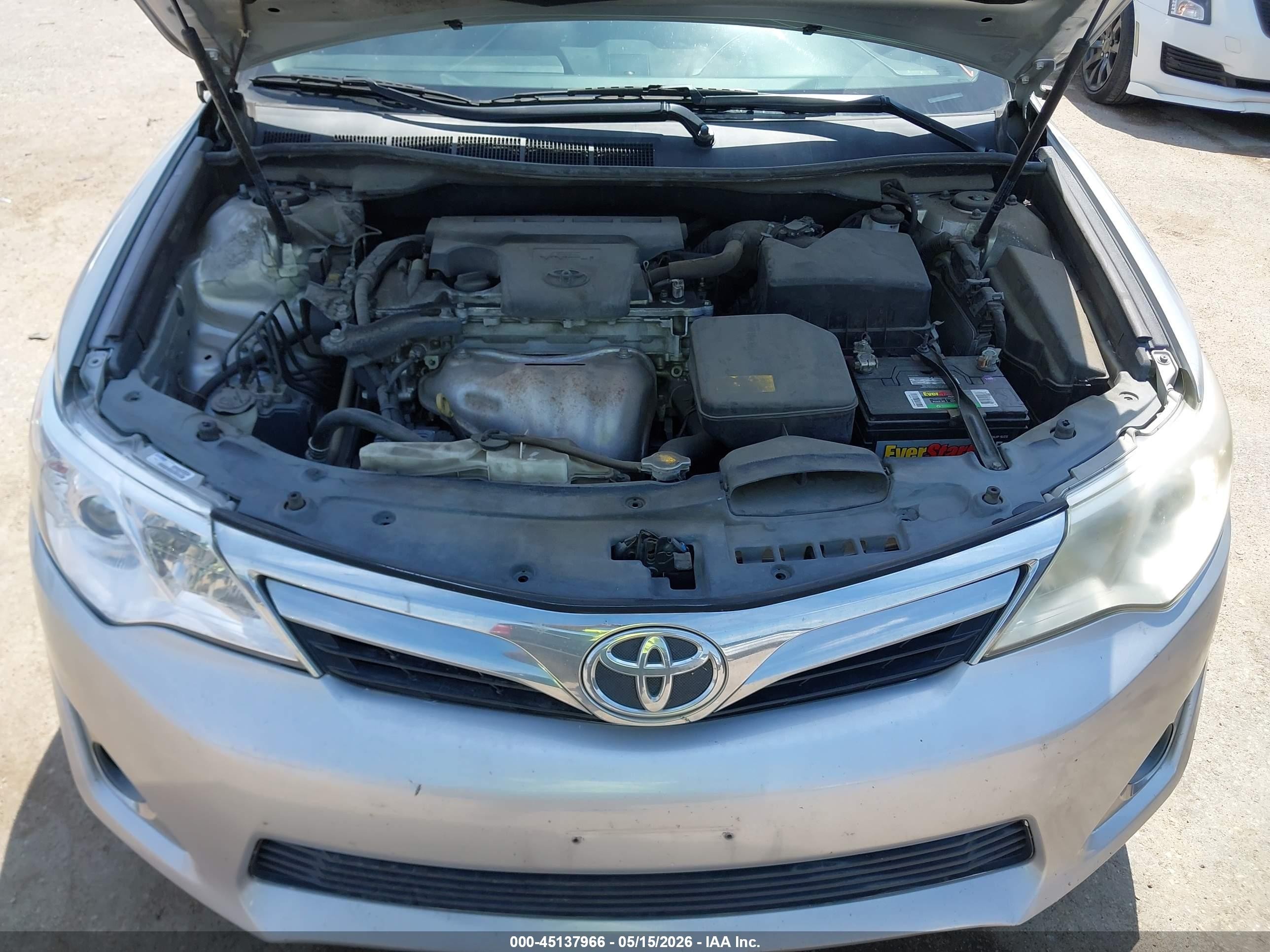 2014 Toyota Camry Xle Silver vin: 4T1BF1FKXEU742827