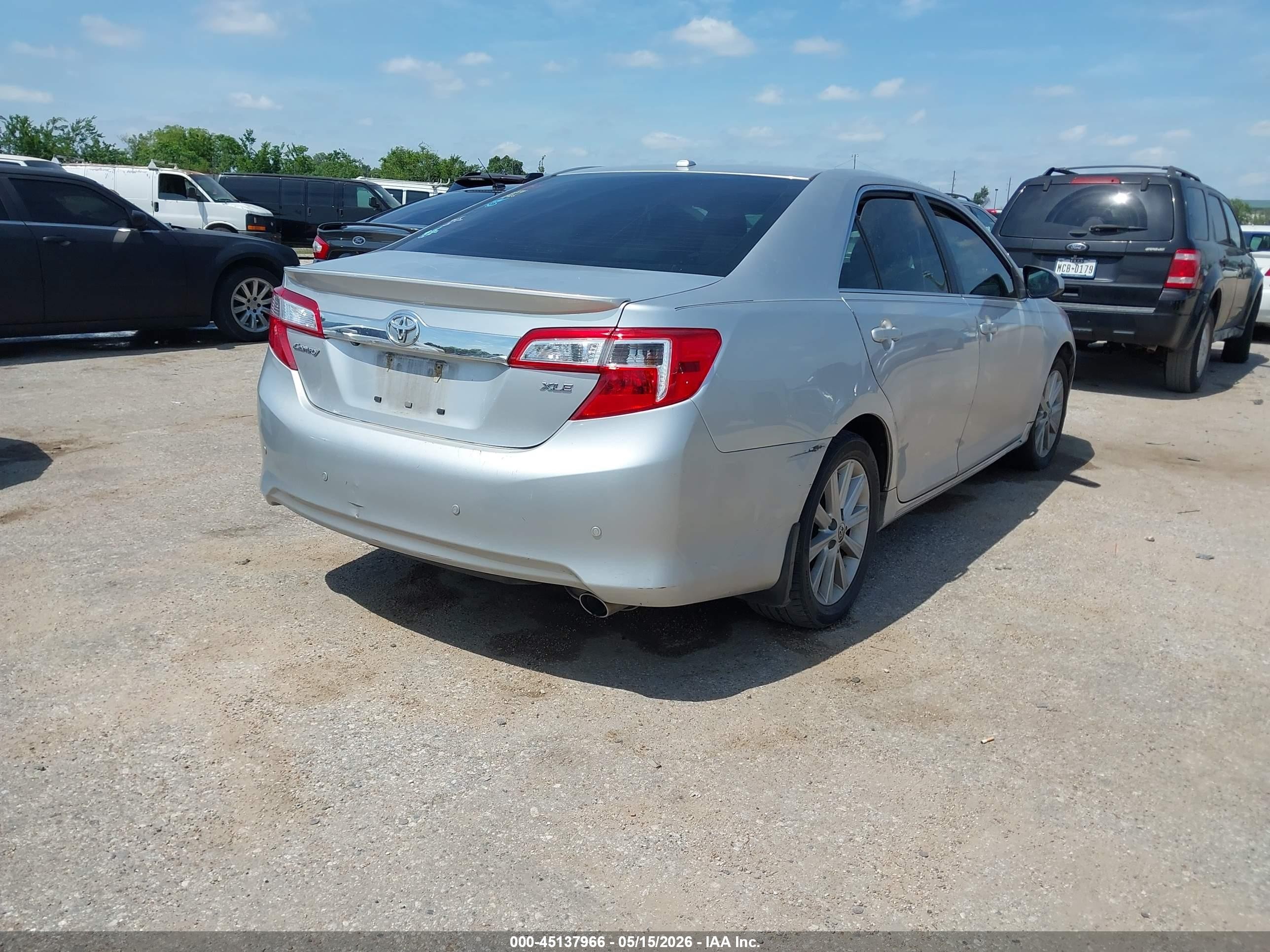2014 Toyota Camry Xle Silver vin: 4T1BF1FKXEU742827