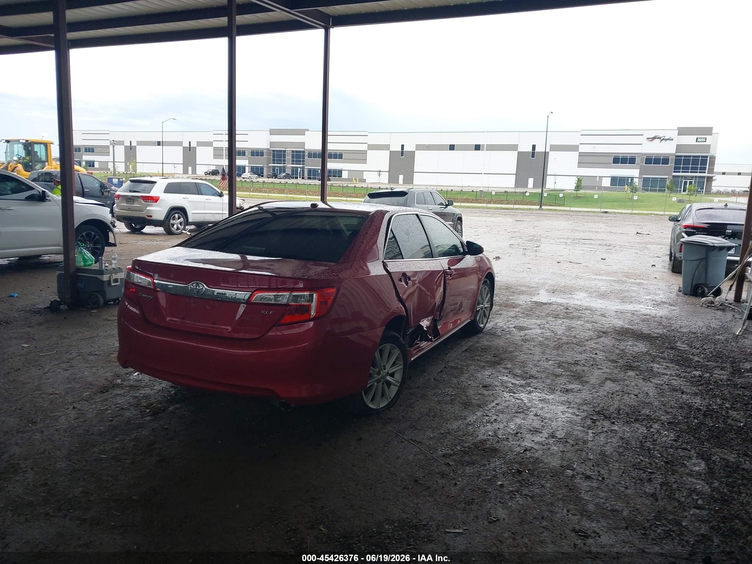 2014 Toyota Camry Xle Red vin: 4T1BF1FKXEU744660
