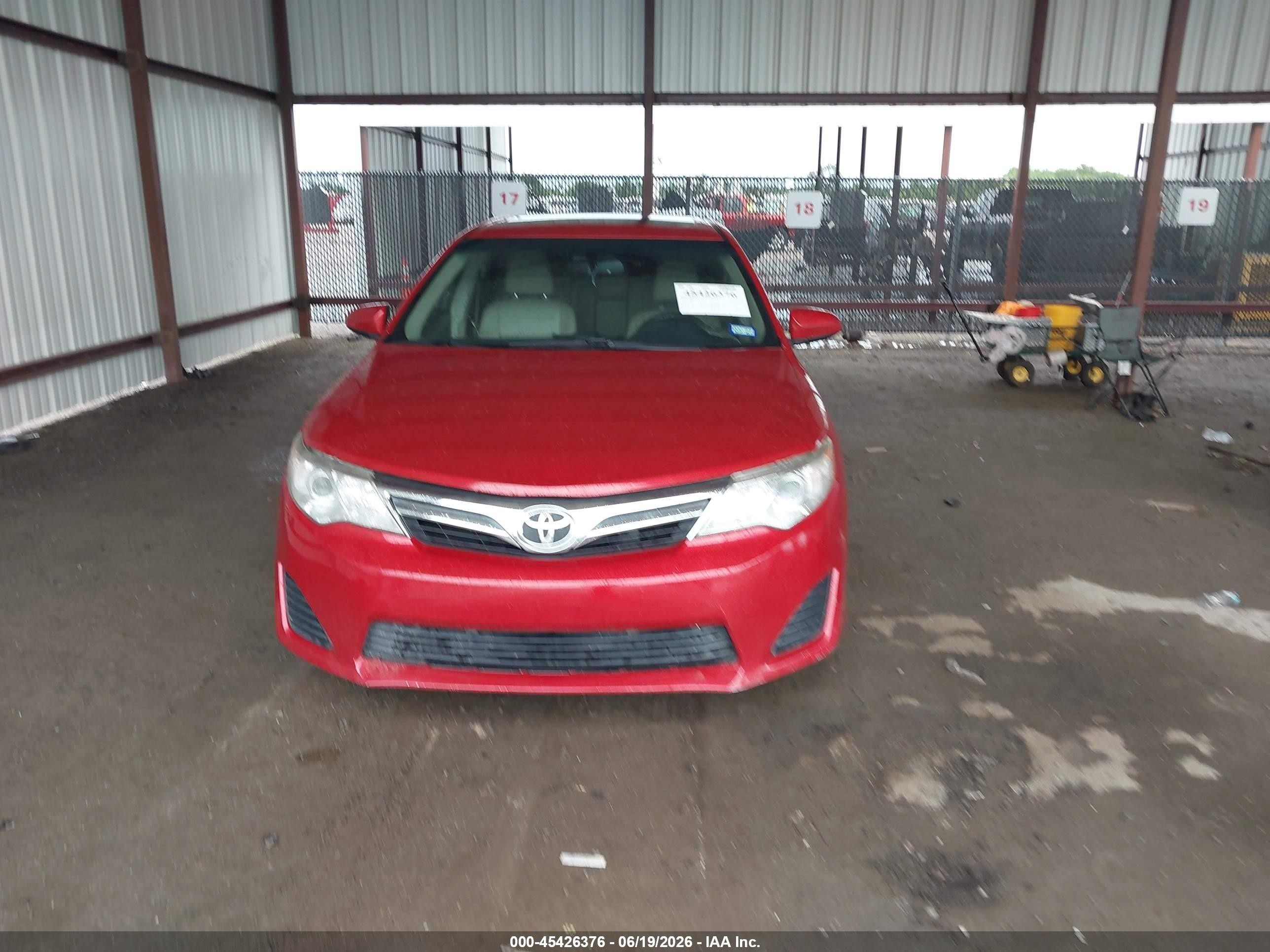 2014 Toyota Camry Xle Red vin: 4T1BF1FKXEU744660