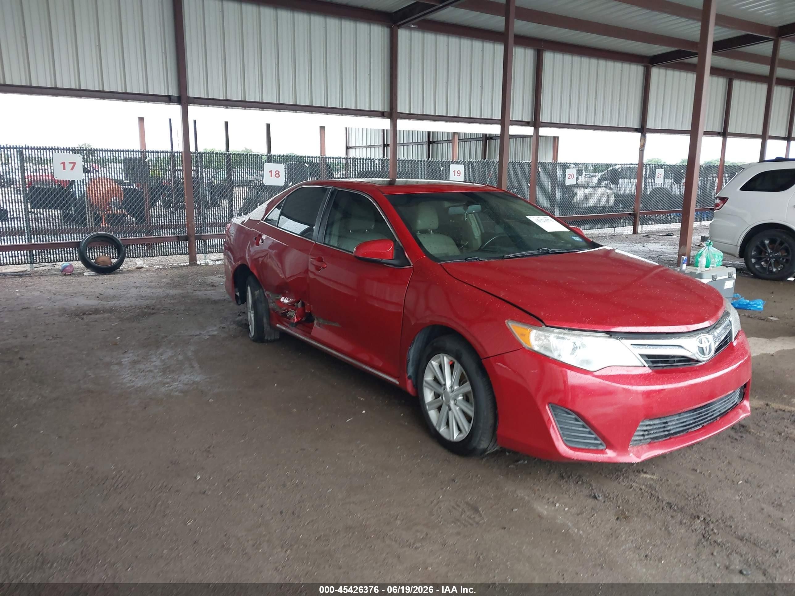 2014 Toyota Camry Xle Red vin: 4T1BF1FKXEU744660