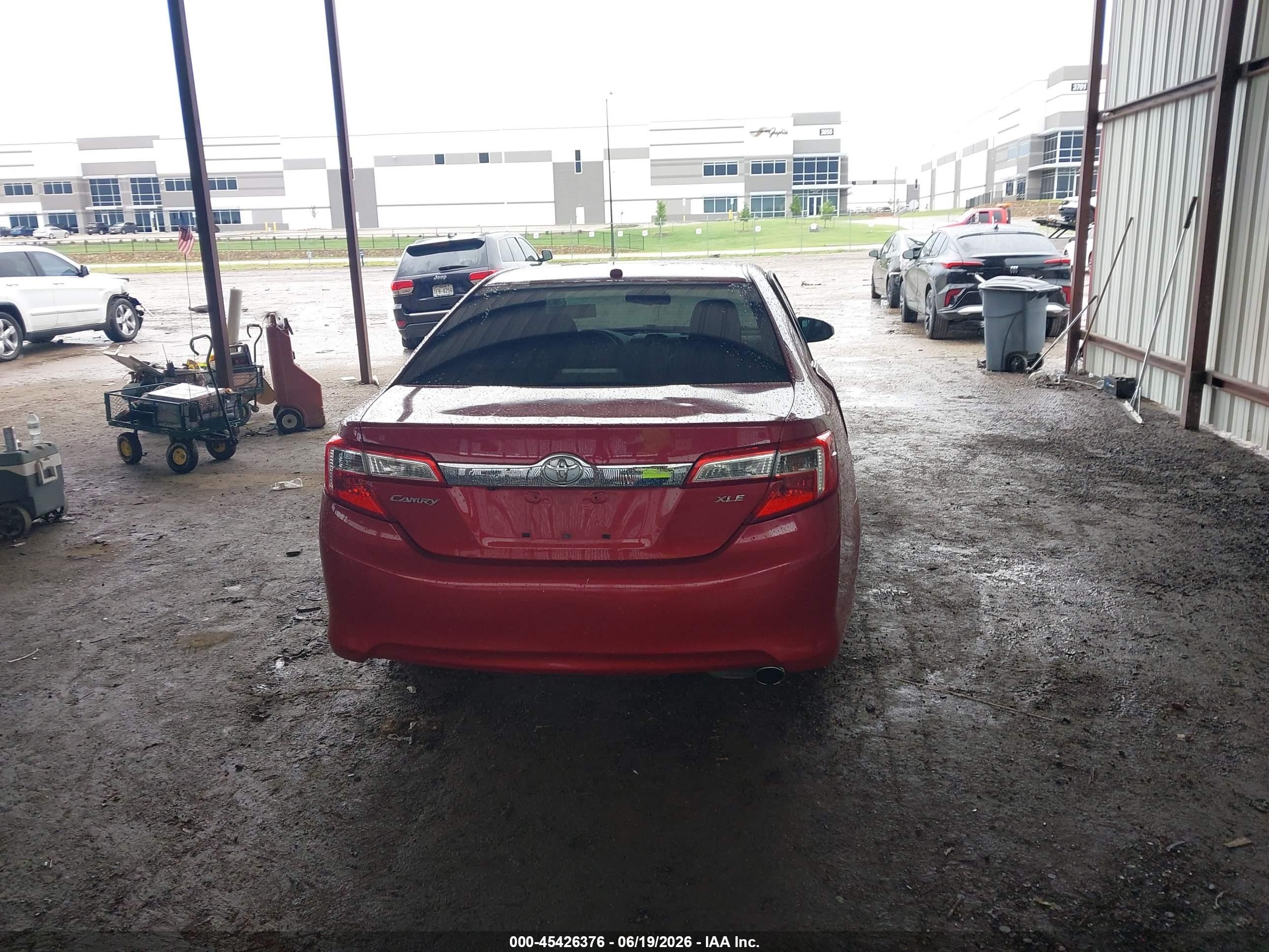 2014 Toyota Camry Xle Red vin: 4T1BF1FKXEU744660