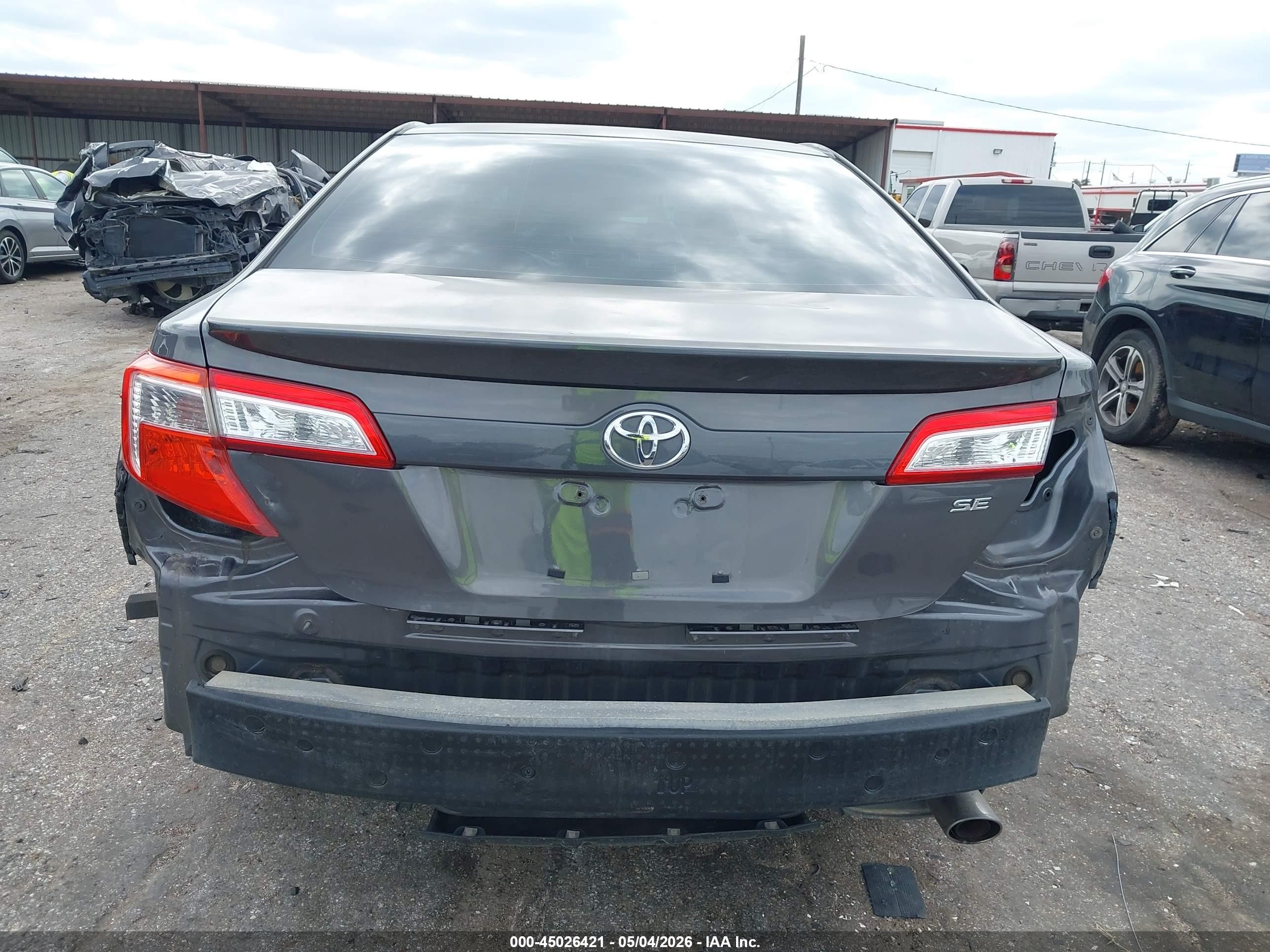 2014 Toyota Camry Se Gray vin: 4T1BF1FKXEU762950